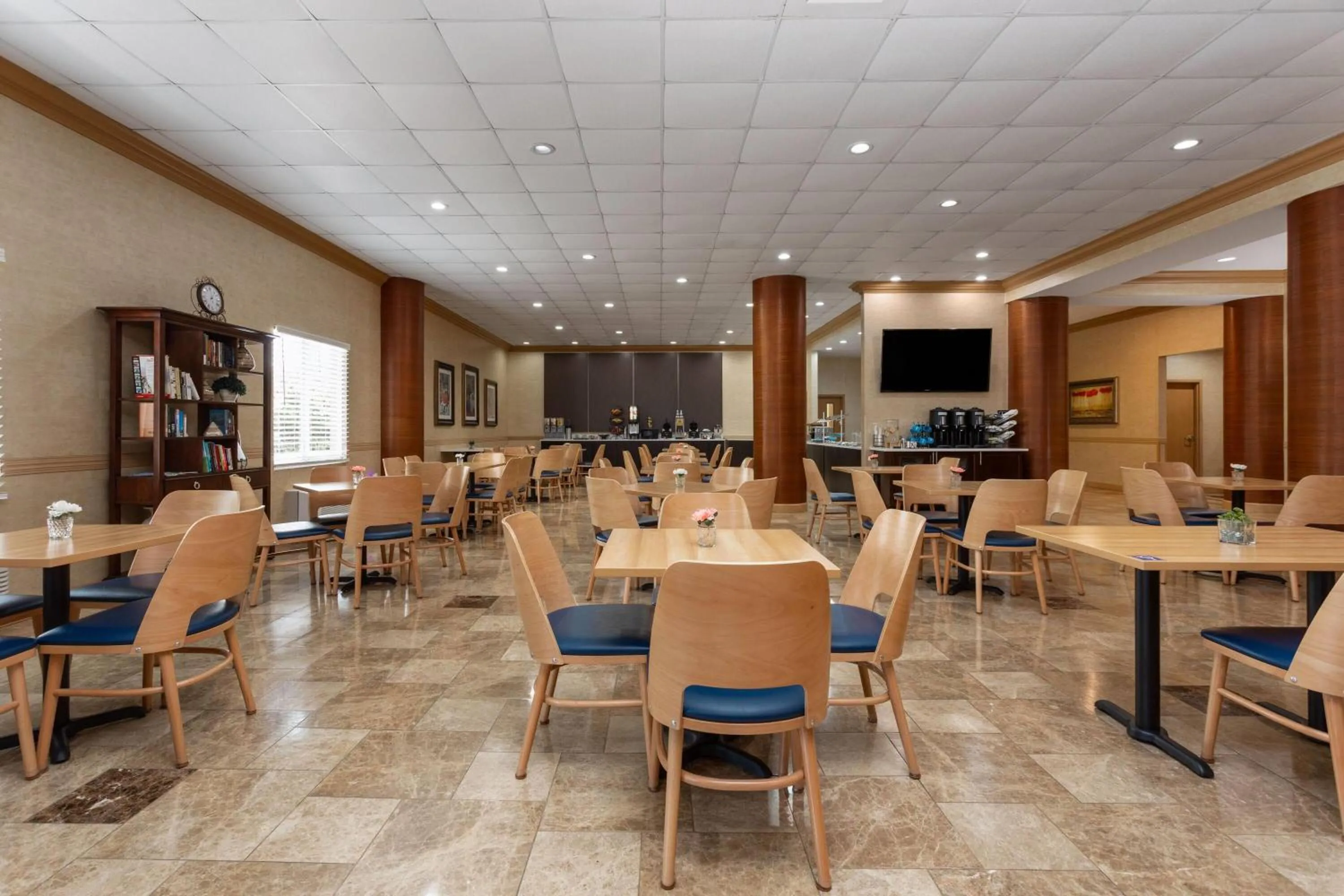 Breakfast in Hawthorn Extended Stay by Wyndham West Palm Beach
