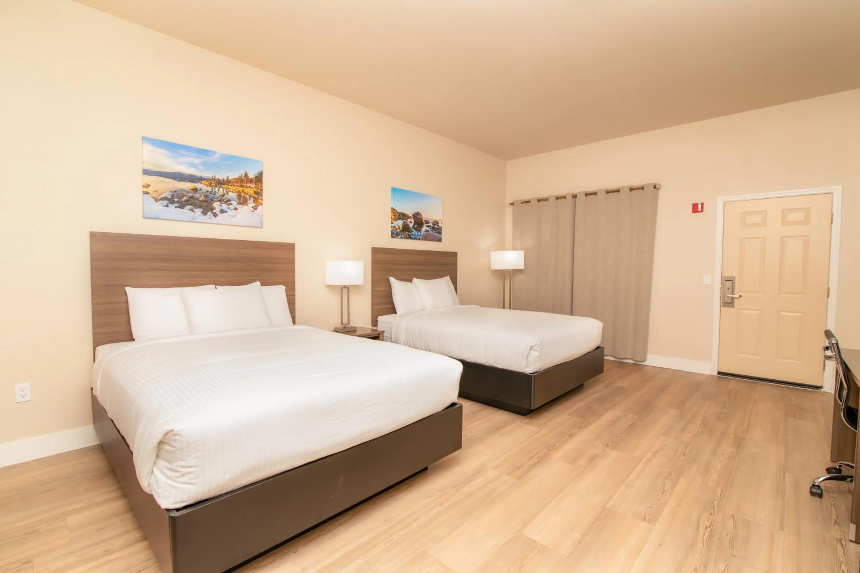 Bedroom, Bed in Westhaven Inn Pollock Pines Camino