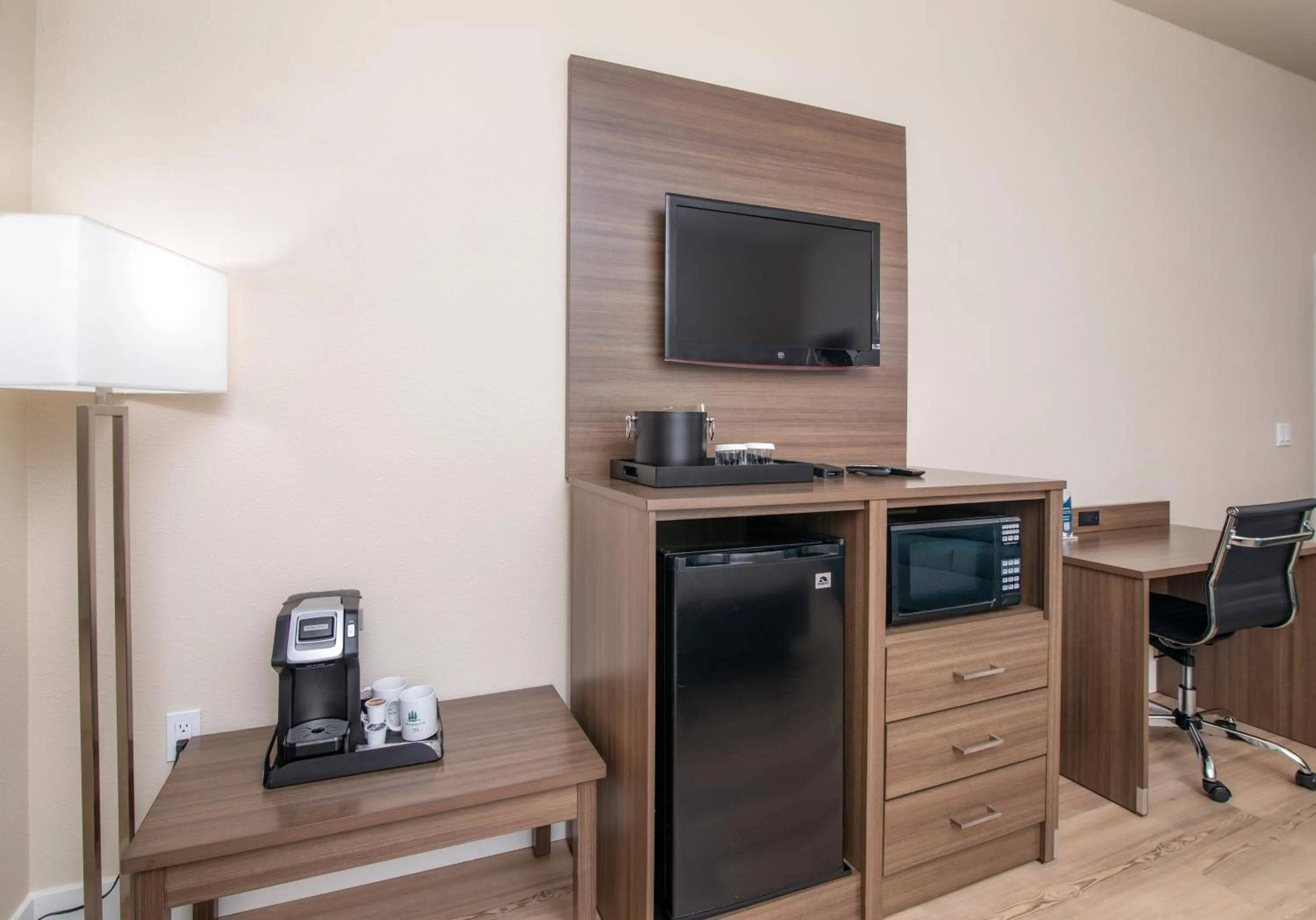 Coffee/tea facilities in Westhaven Inn Pollock Pines Camino