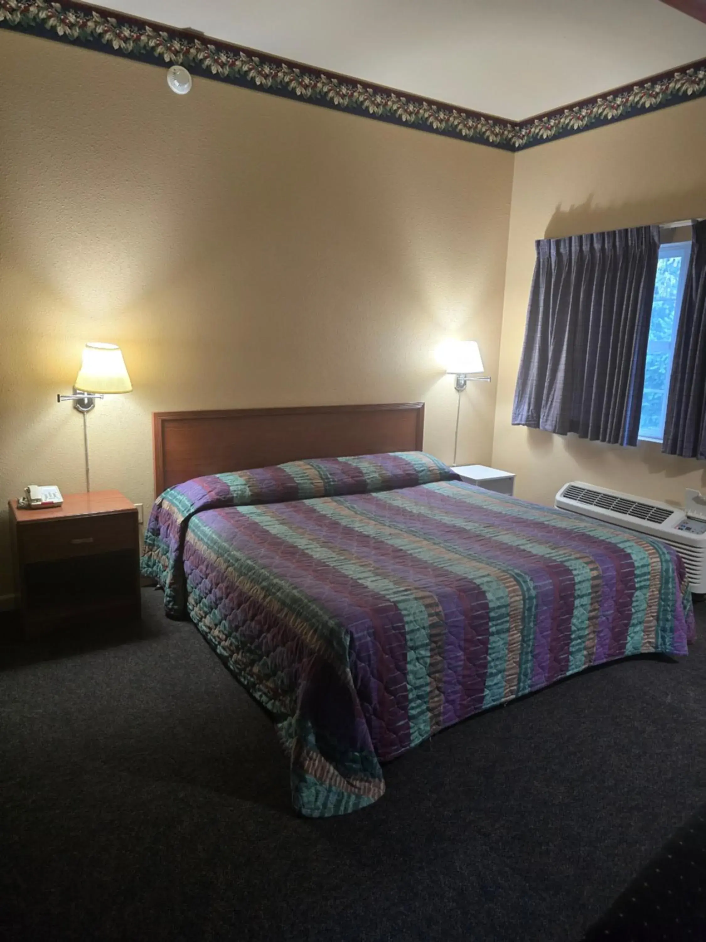 King Room - single occupancy in Westhaven Inn King Room - single occupancy in Westhaven Inn