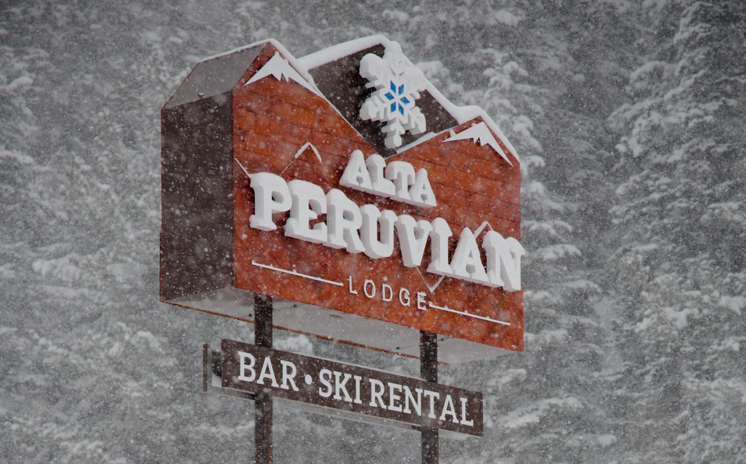 Property logo or sign in Alta Peruvian Lodge