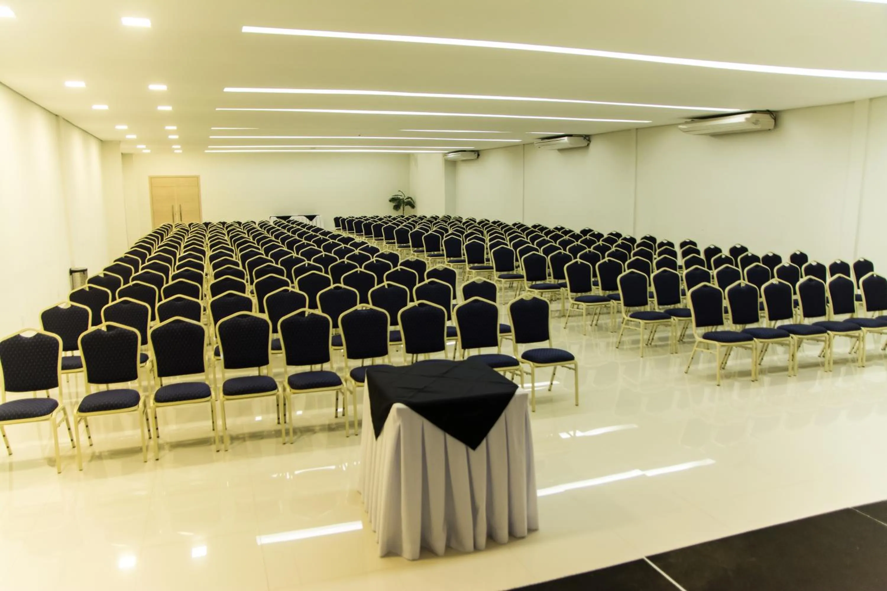 Activities in Oscar Hotel Executive