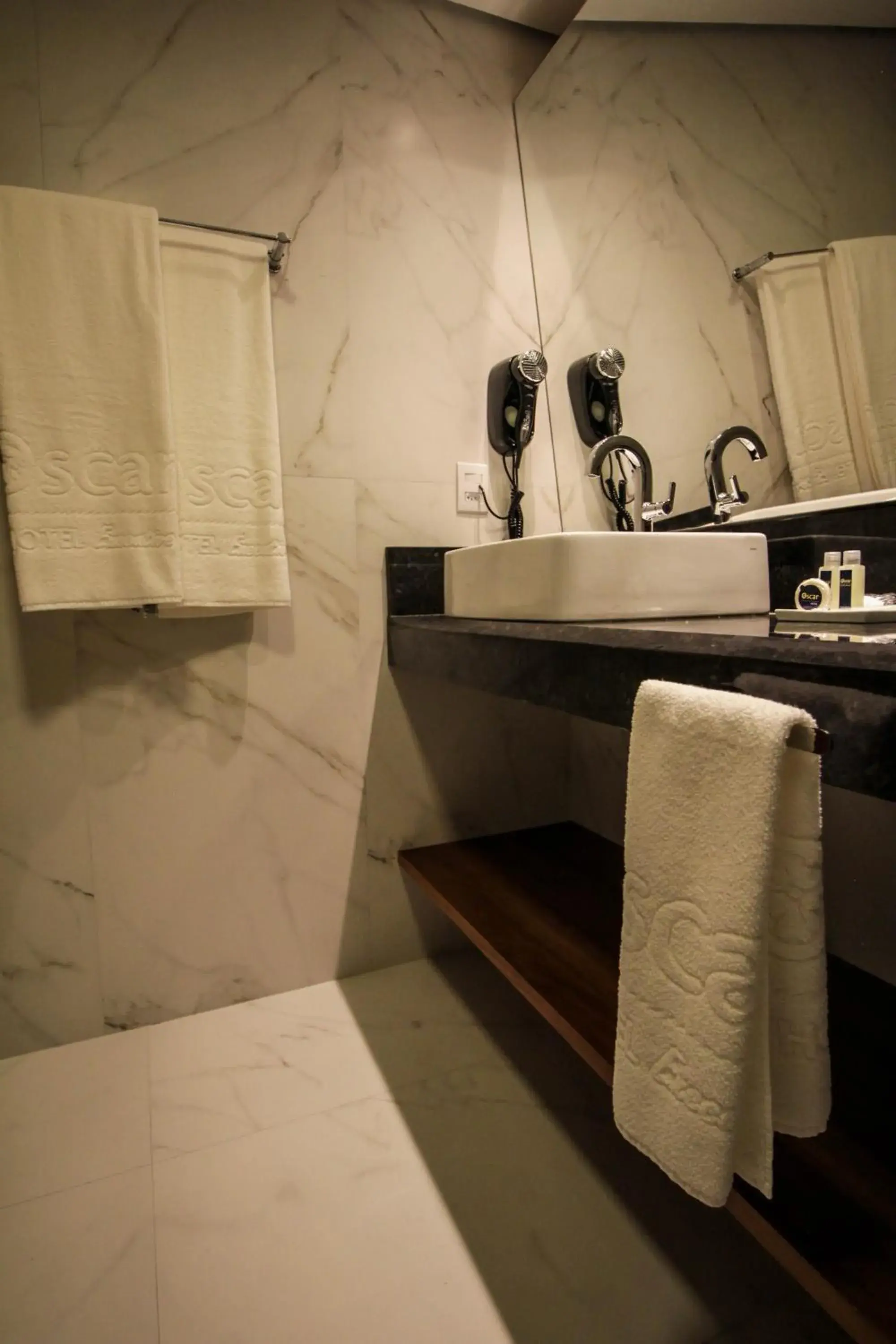 Superior Double Room in Oscar Hotel Executive Superior Double Room in Oscar Hotel Executive