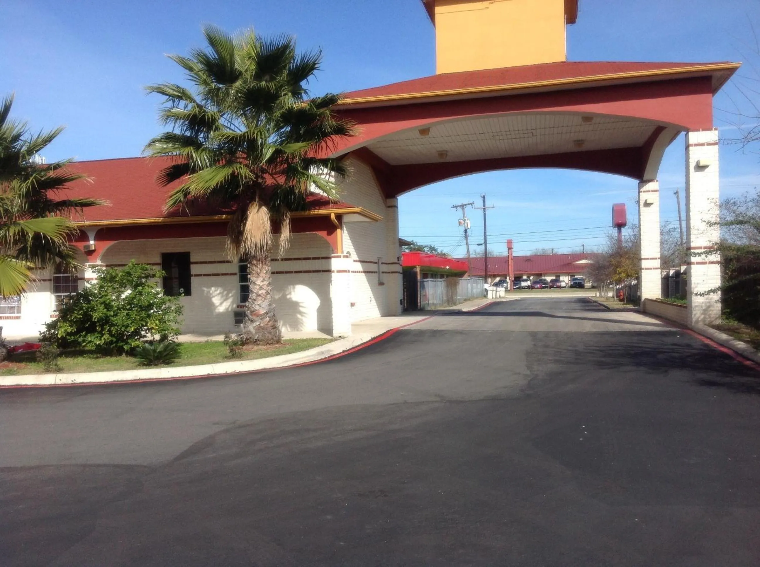 Property building in Luxury Inn and Suites Seaworld