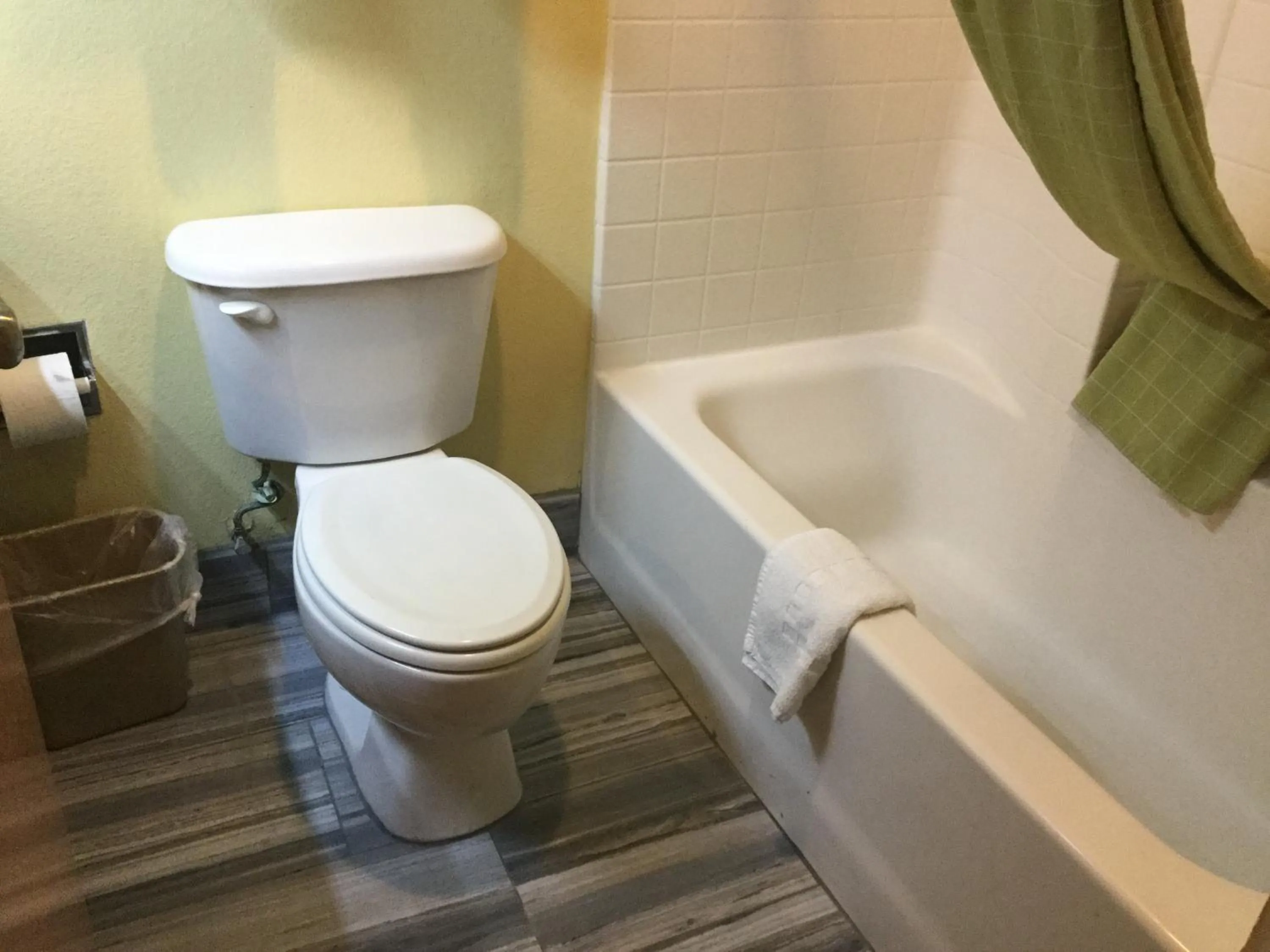 Luxury Inn and Suites Seaworld