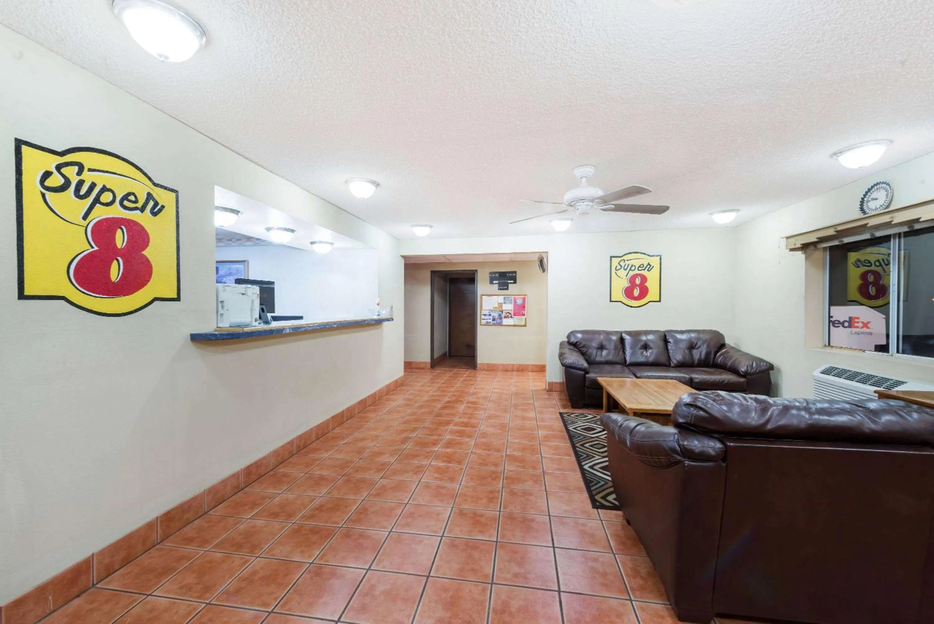 Lobby or reception in Super 8 by Wyndham Socorro