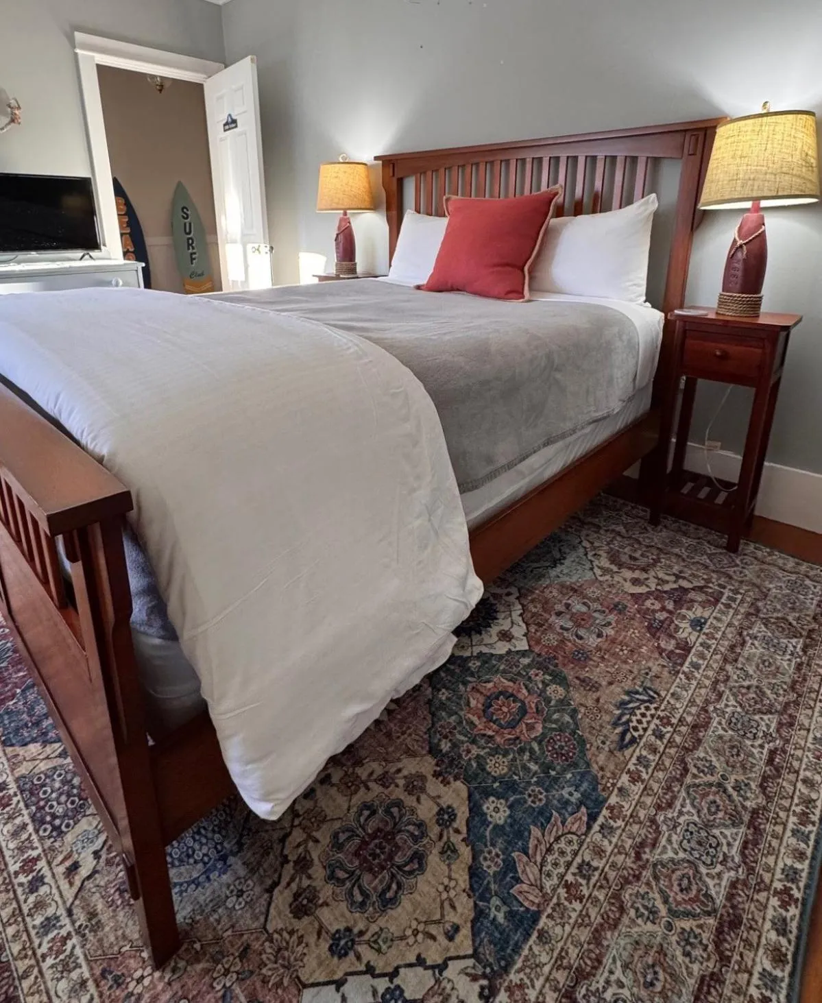 Bedroom in White Sails Inn