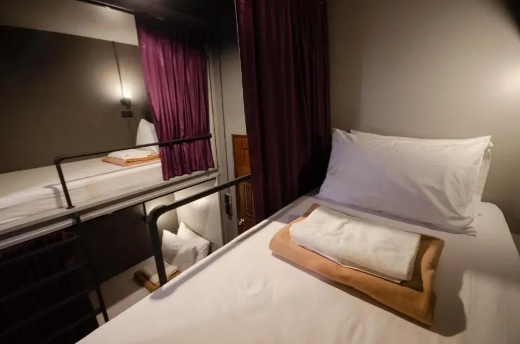 Bunk Bed in Female Dormitory Room   in Tian Tian Hostel Bunk Bed in Female Dormitory Room   in Tian Tian Hostel