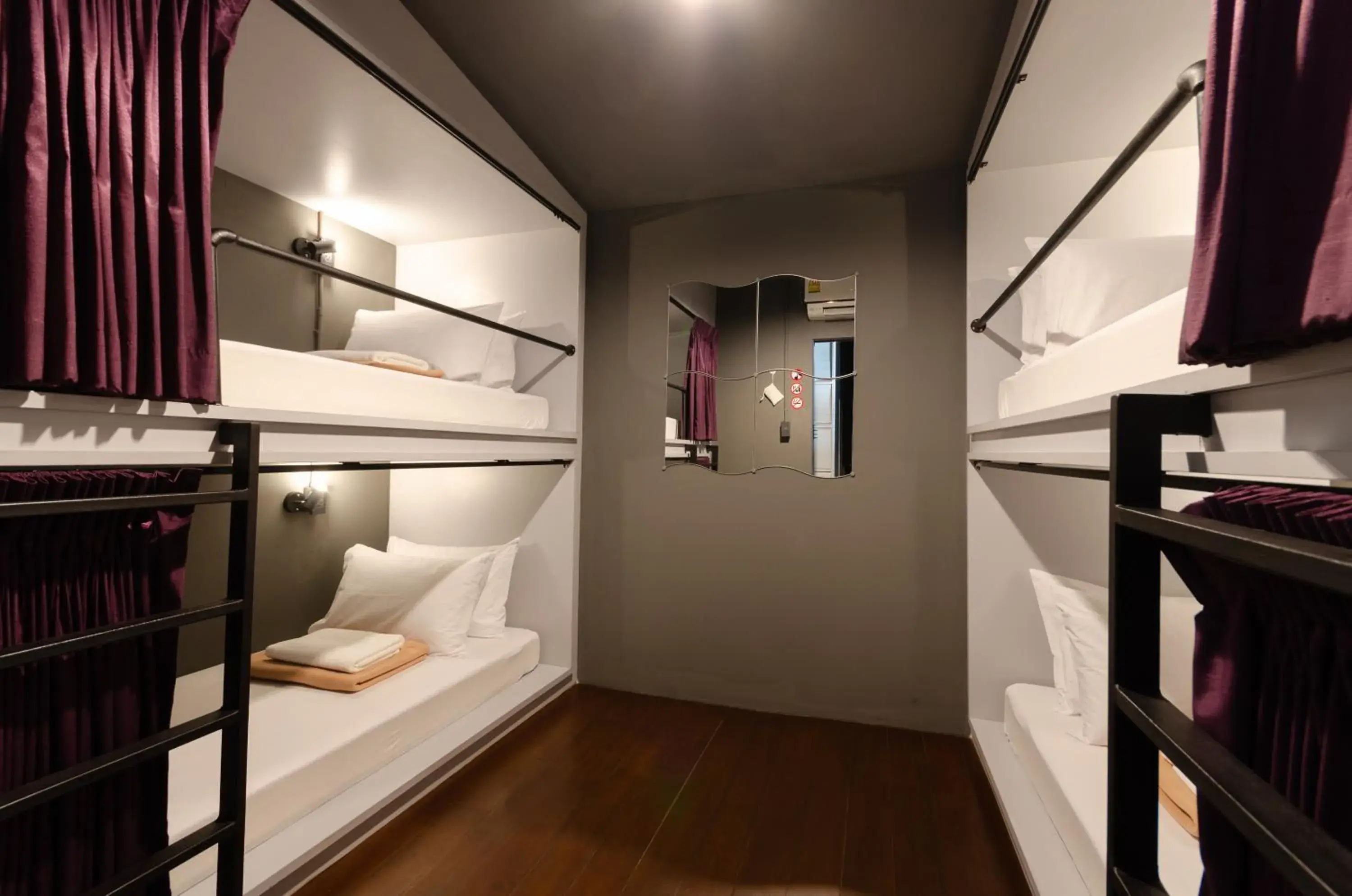 4-Bed Mixed Dormitory Room in Tian Tian Hostel 4-Bed Mixed Dormitory Room in Tian Tian Hostel