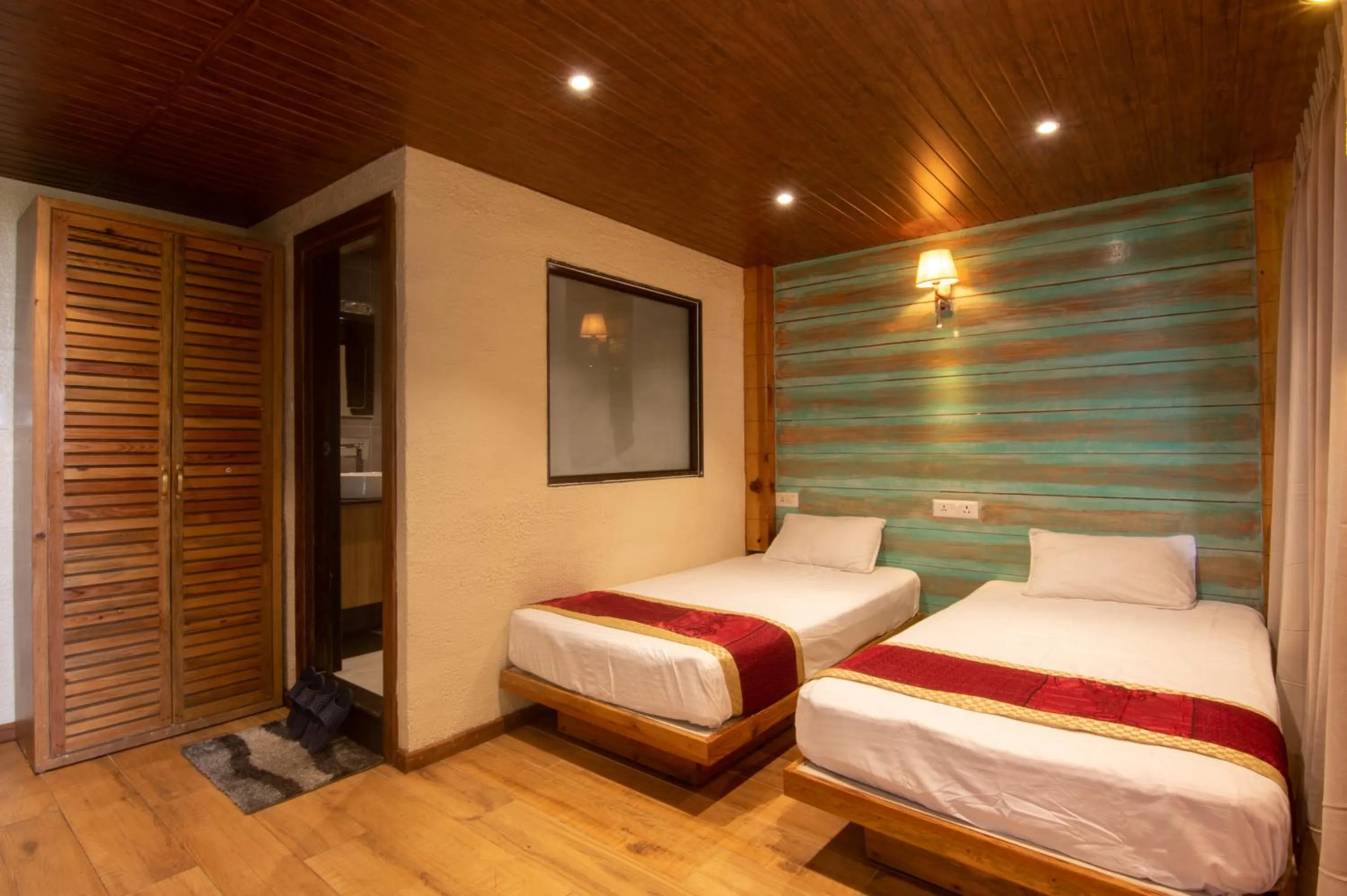Bed in Everest Manla Resort