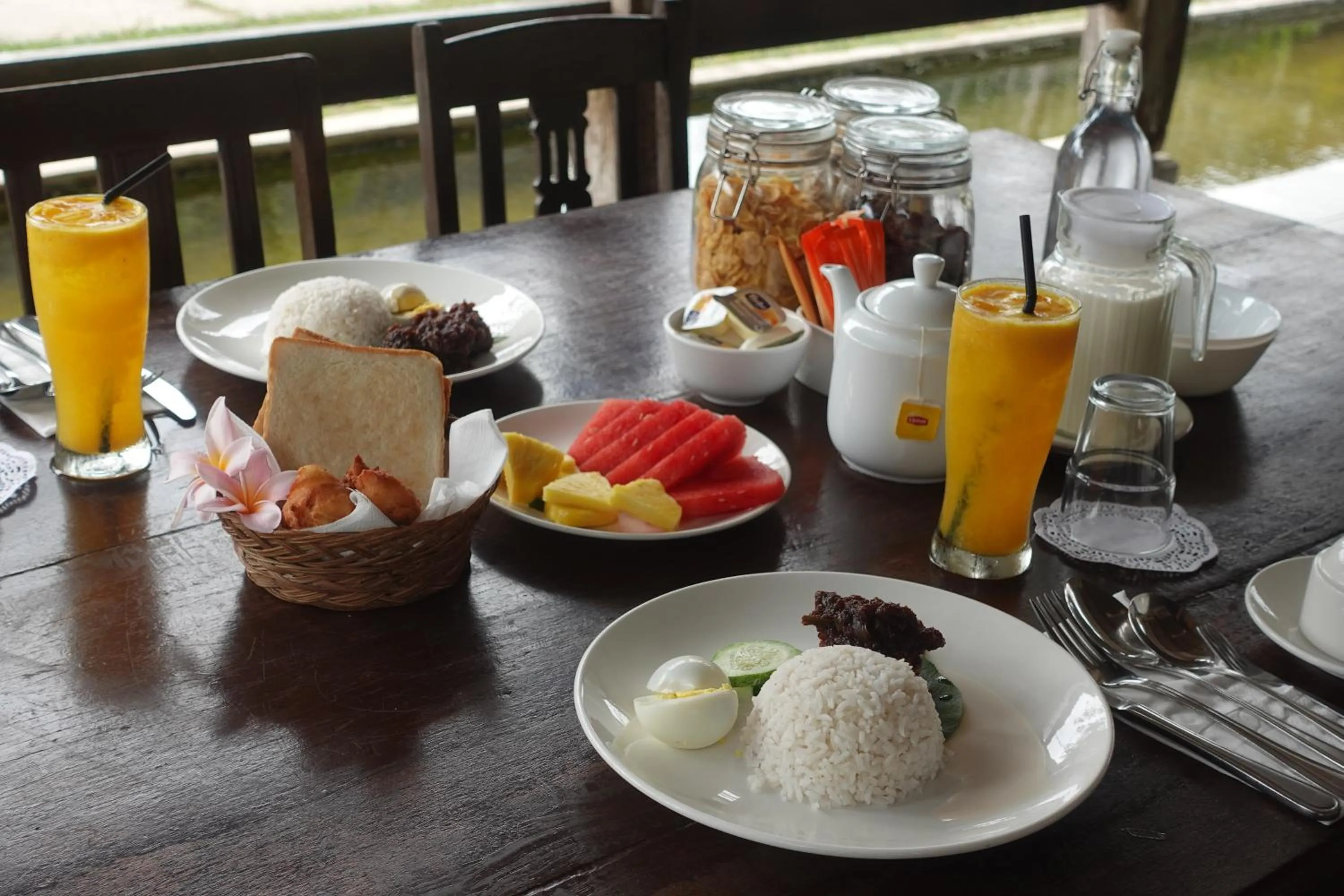 Food and drinks in Terrapuri Heritage Resort, Penarik