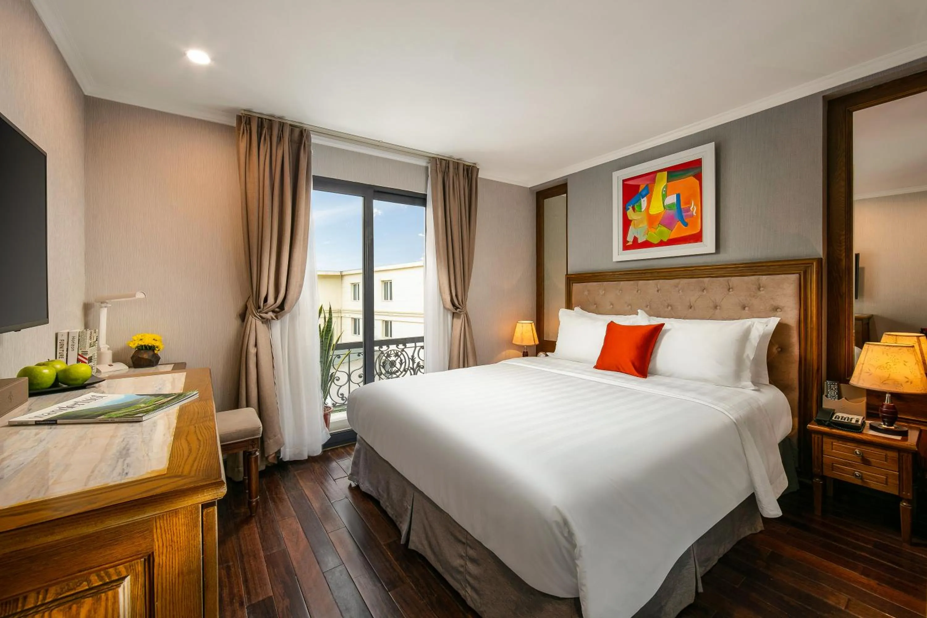 Photo of the whole room, Bed in Hanoi Dalvostro Valentino Hotel & Spa