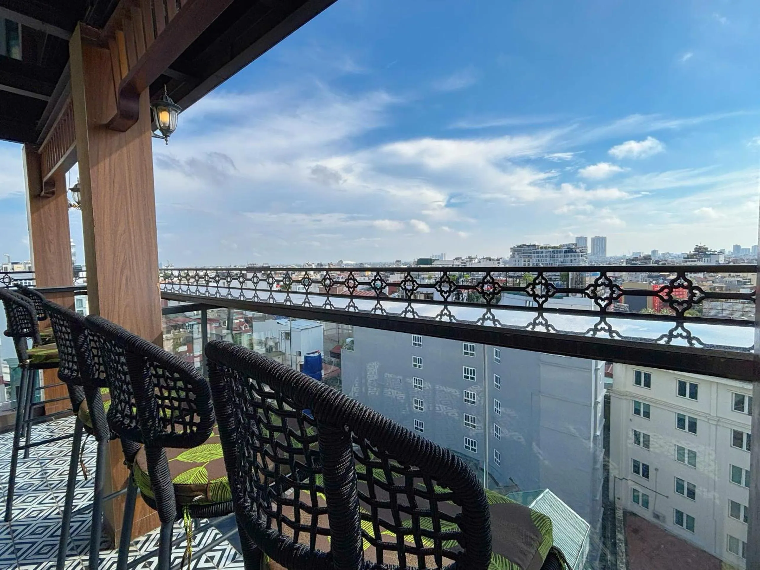 Restaurant/places to eat in Hanoi Dalvostro Valentino Hotel & Spa