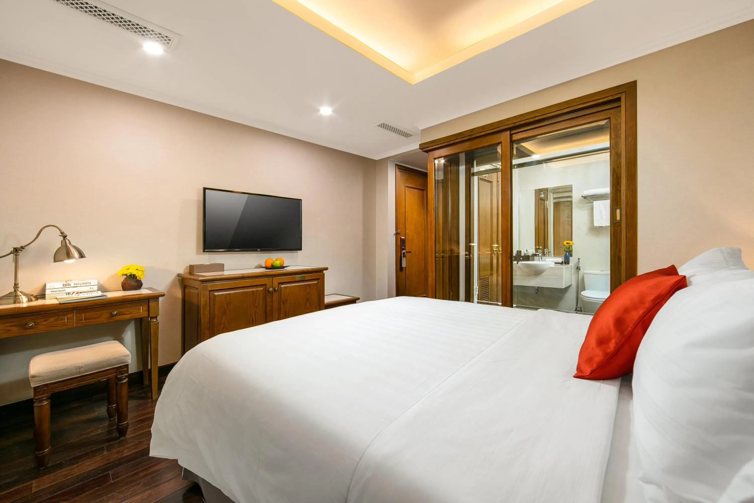 Bed in Hanoi Dalvostro Valentino Hotel & Spa