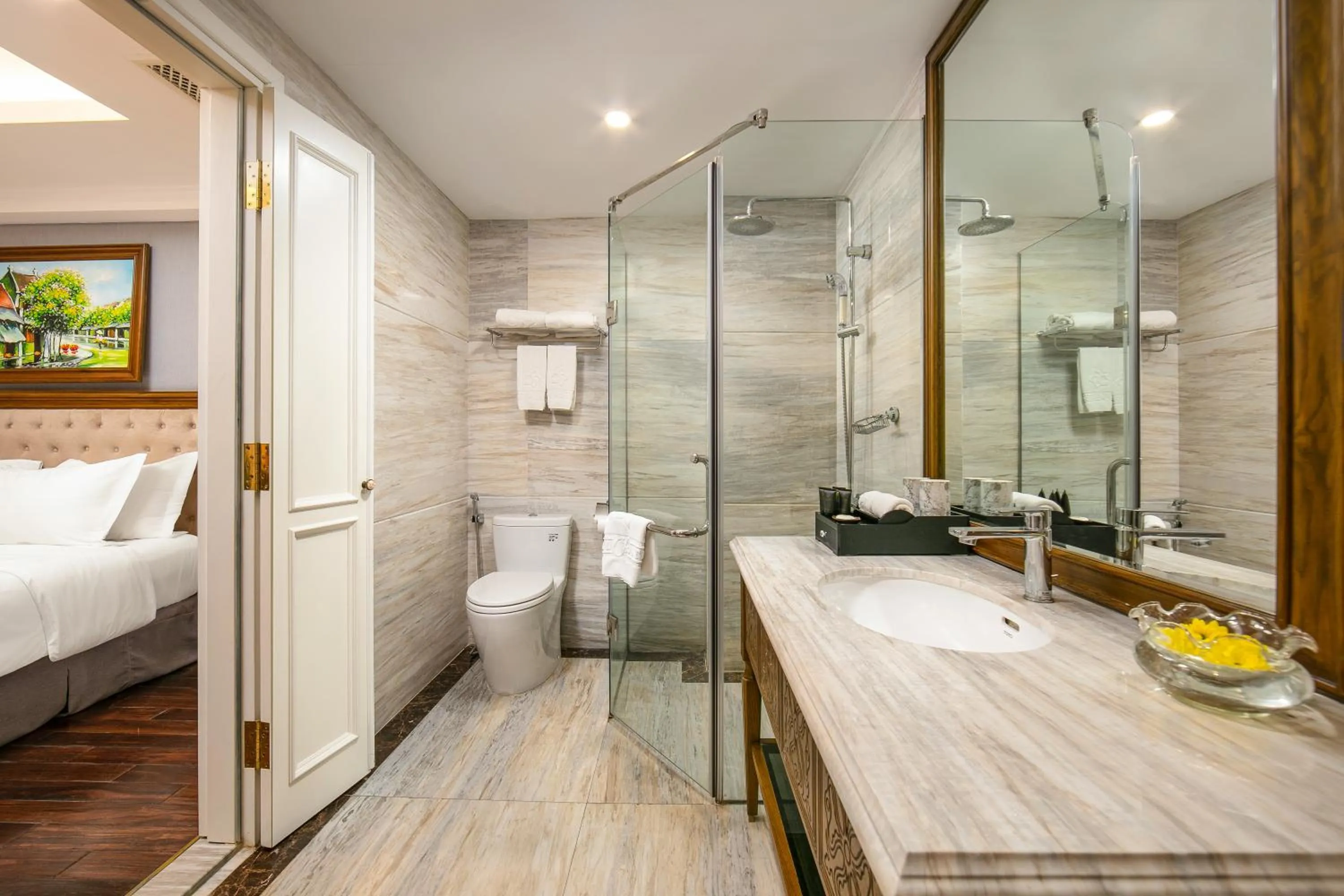 Bathroom, Bed in Hanoi Dalvostro Valentino Hotel & Spa