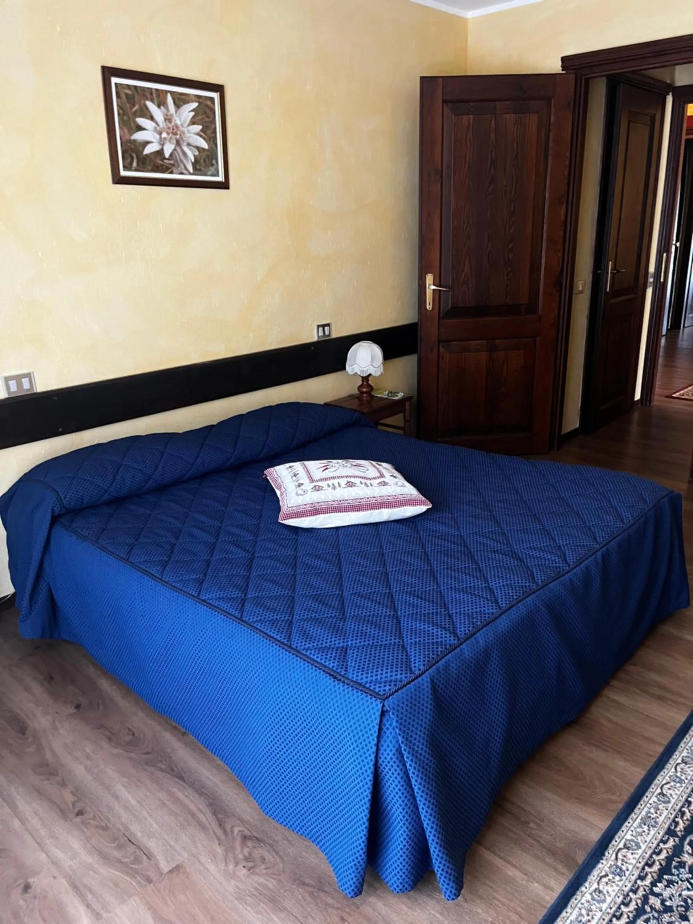 Bedroom, Bed in Hotel Edelweiss & SPA