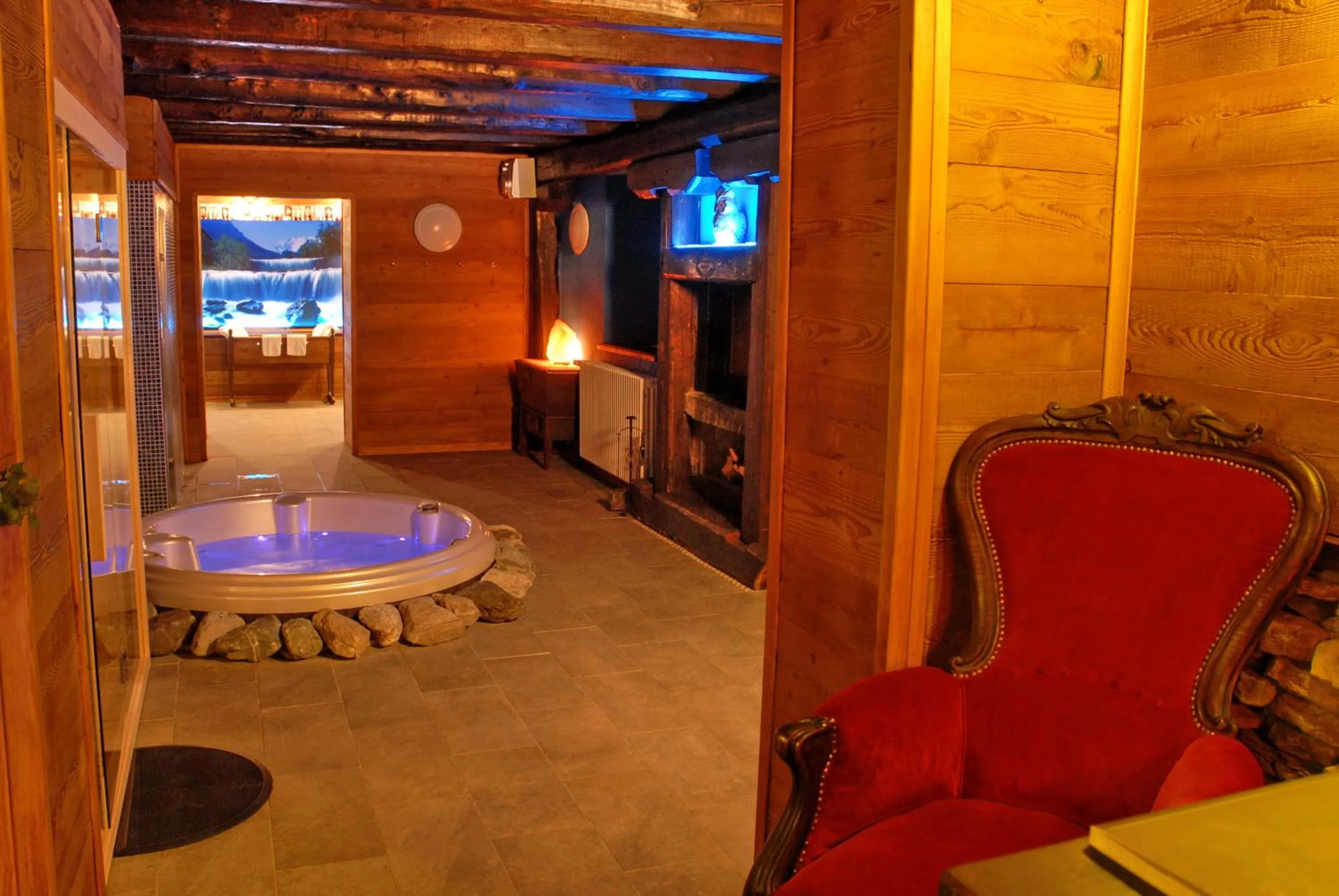 Spa and wellness centre/facilities in Hotel Edelweiss & SPA