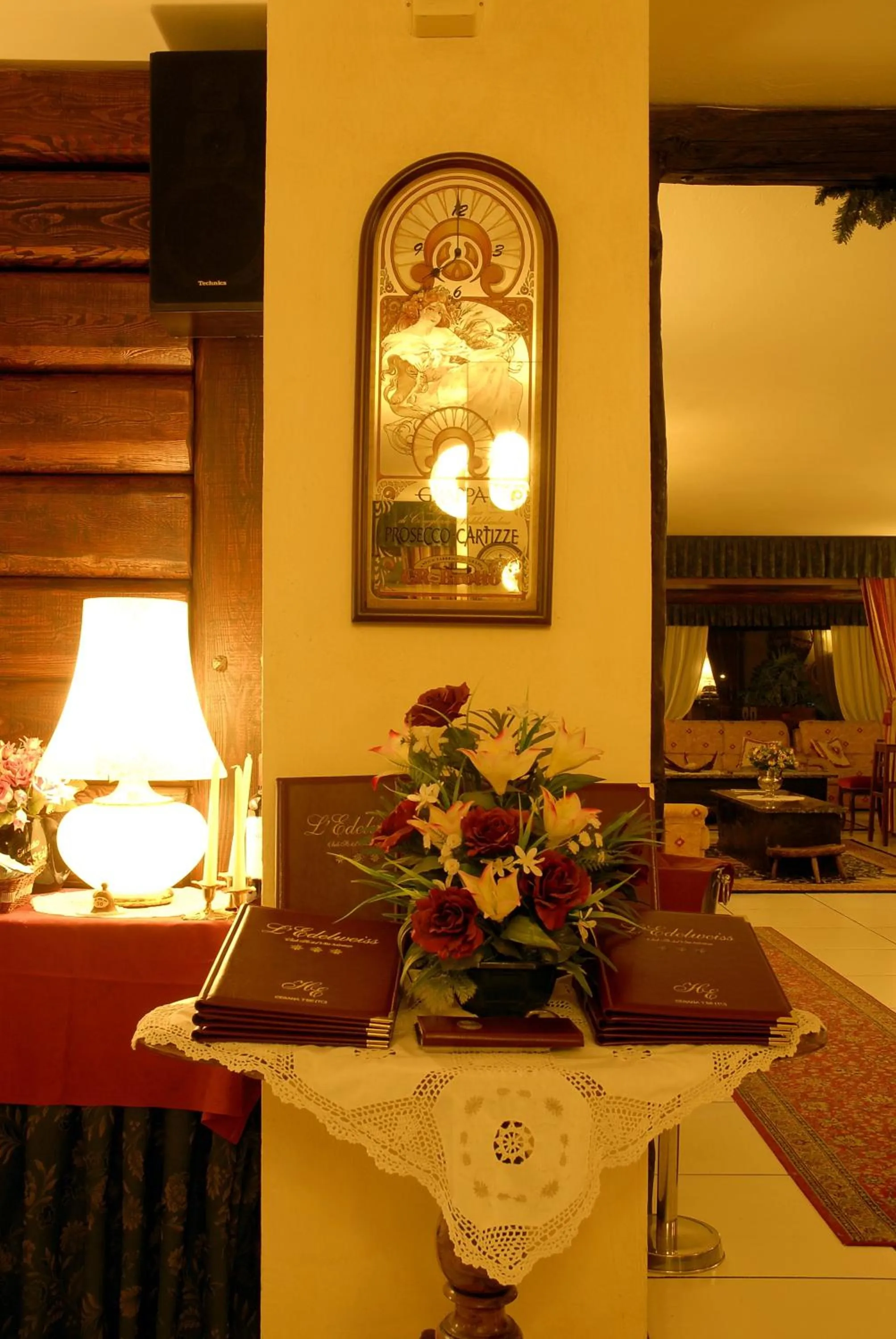 Restaurant/places to eat in Hotel Edelweiss & SPA