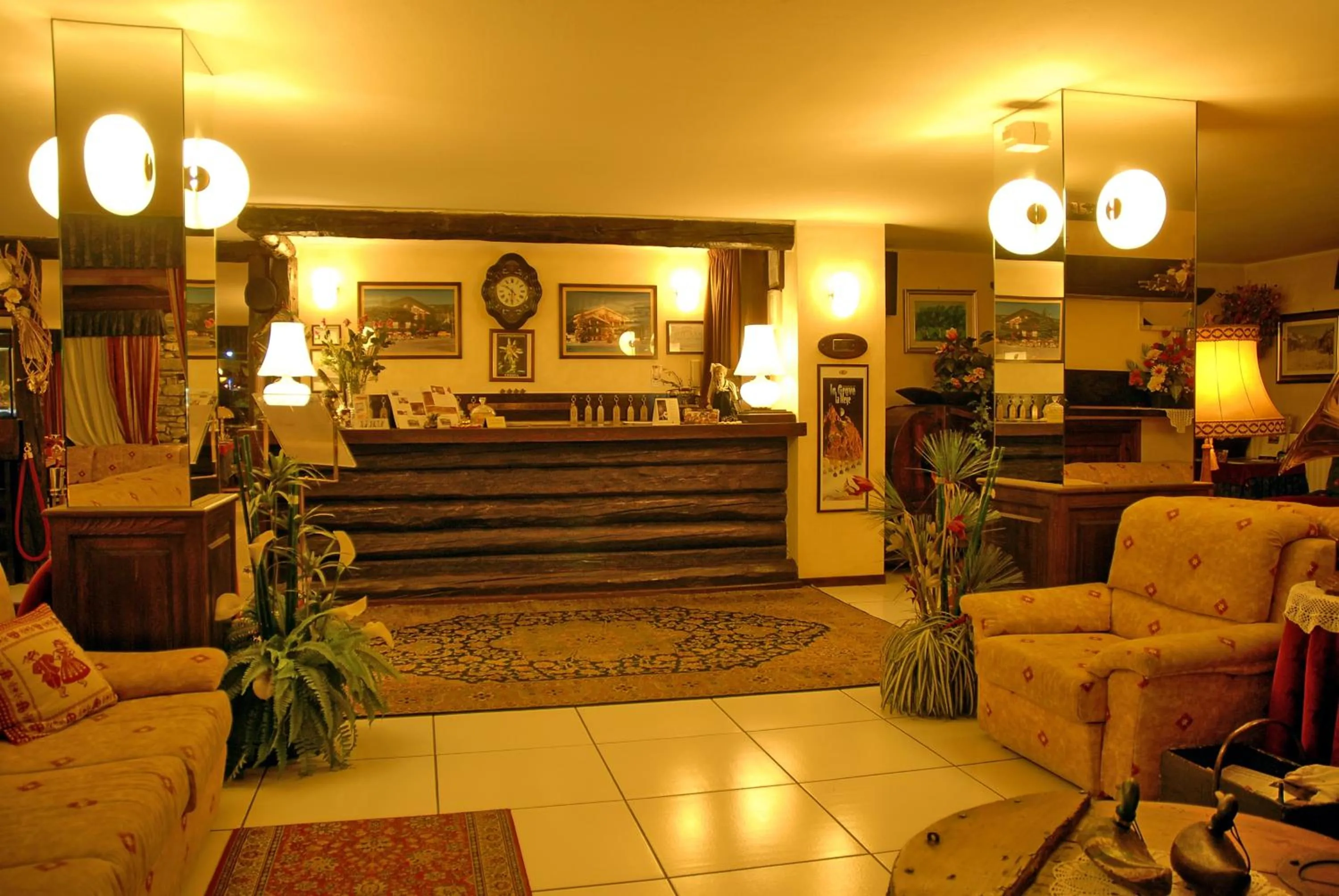 Lobby or reception in Hotel Edelweiss & SPA