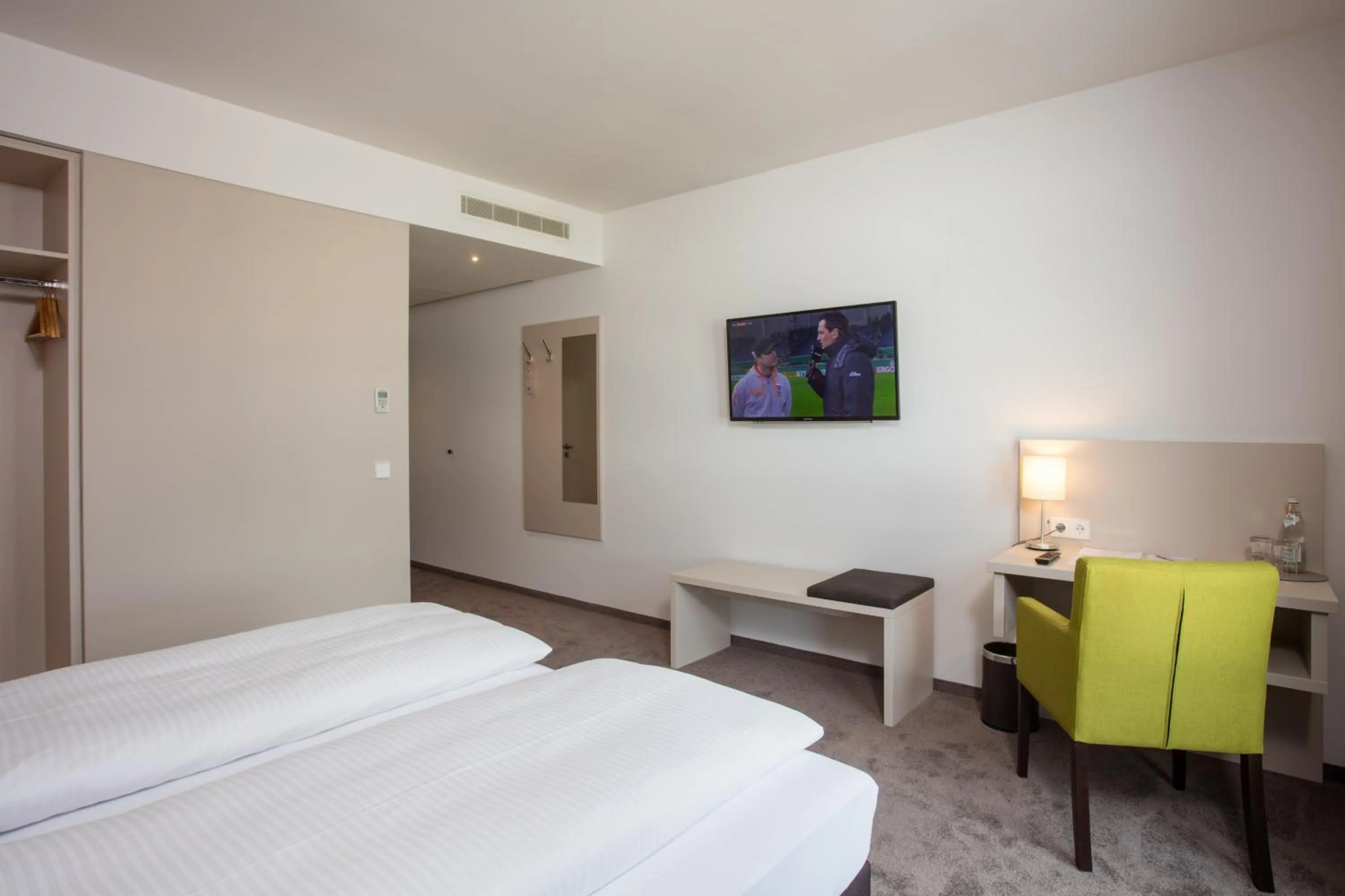 Photo of the whole room, Bed in Hotel am Campus