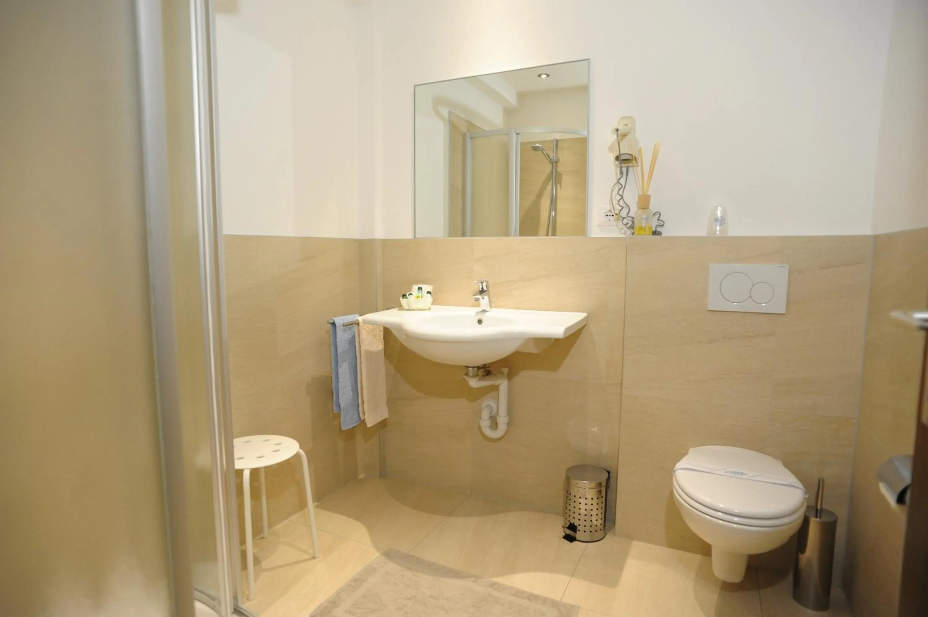 Shower in Hotel Martellerhof