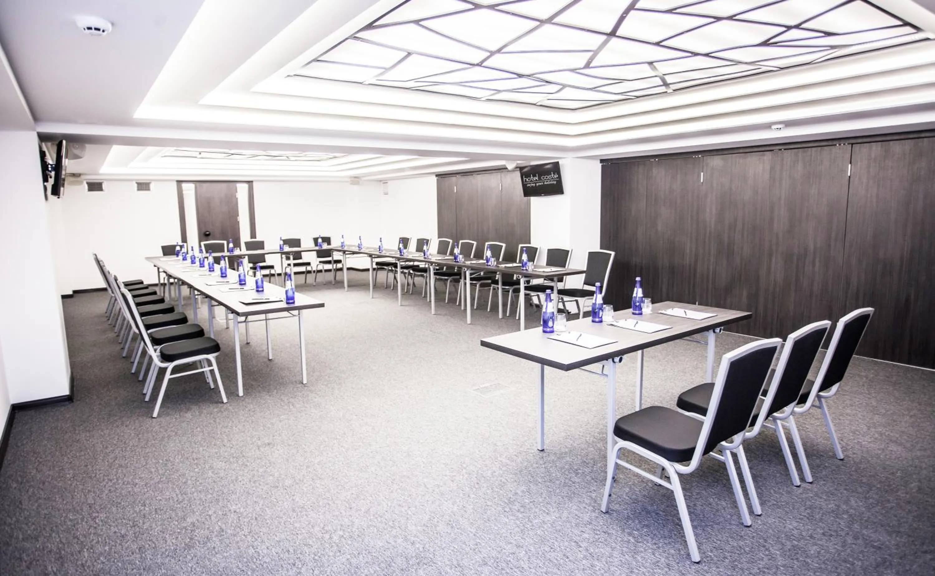 Meeting/conference room in Costé Hotel