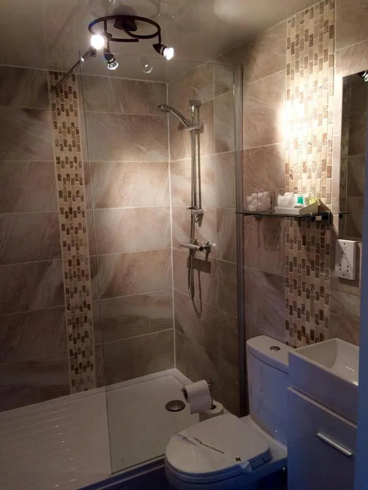 Bathroom in The Anchor Inn