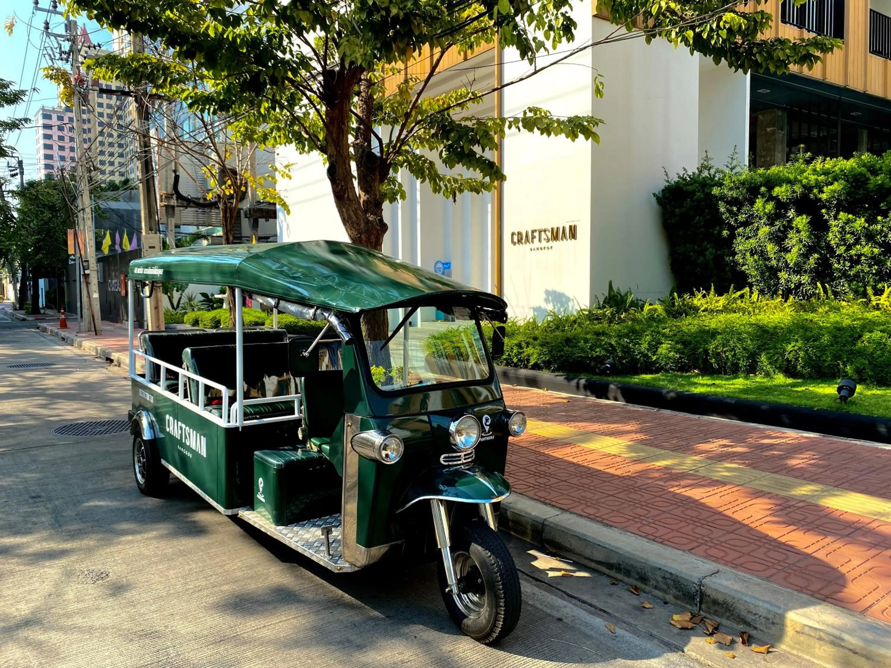 shuttle in Craftsman Bangkok