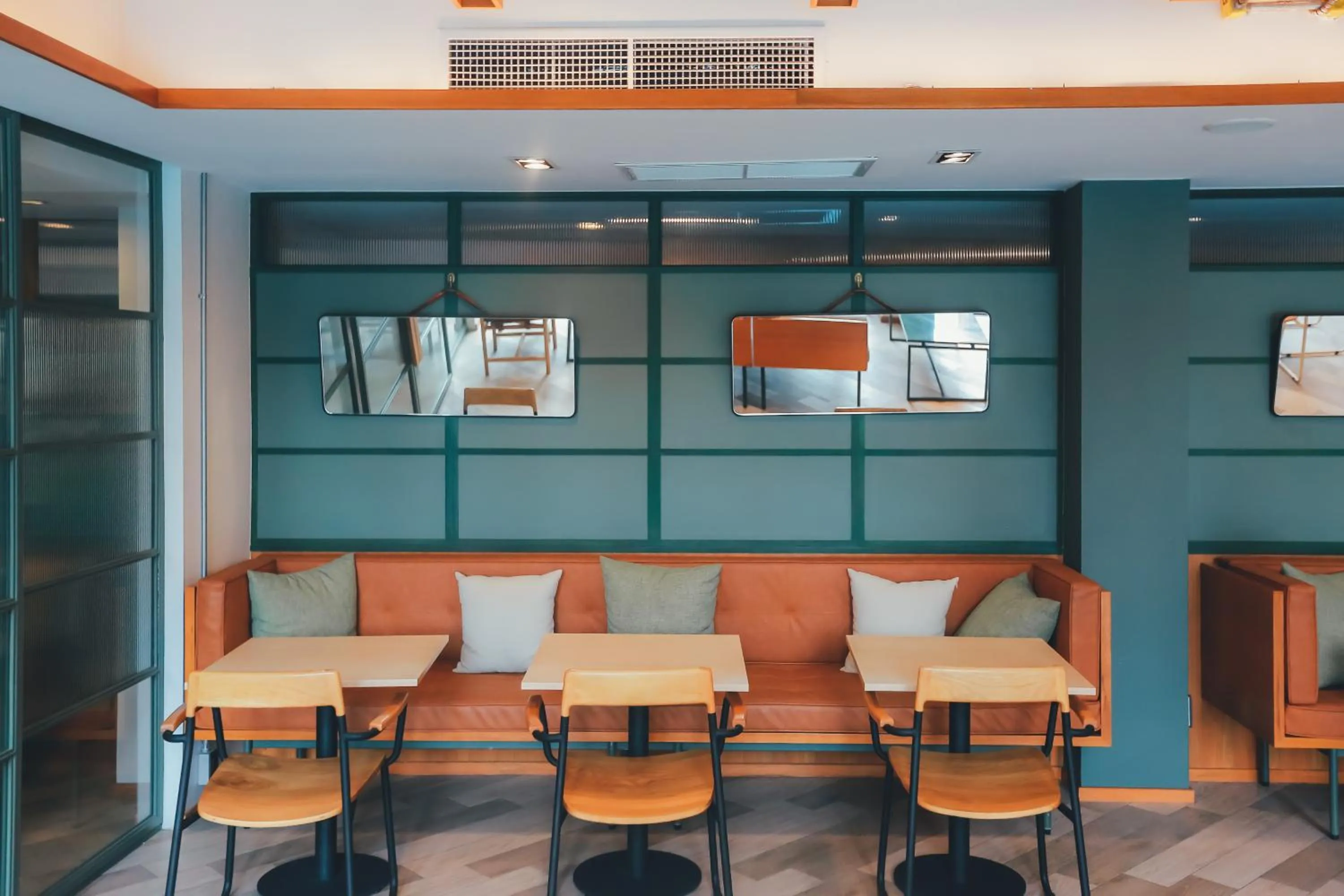 Restaurant/places to eat in Craftsman Bangkok