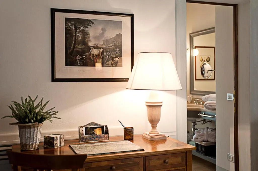 Decorative detail, Bed in La Locanda Di Cetona