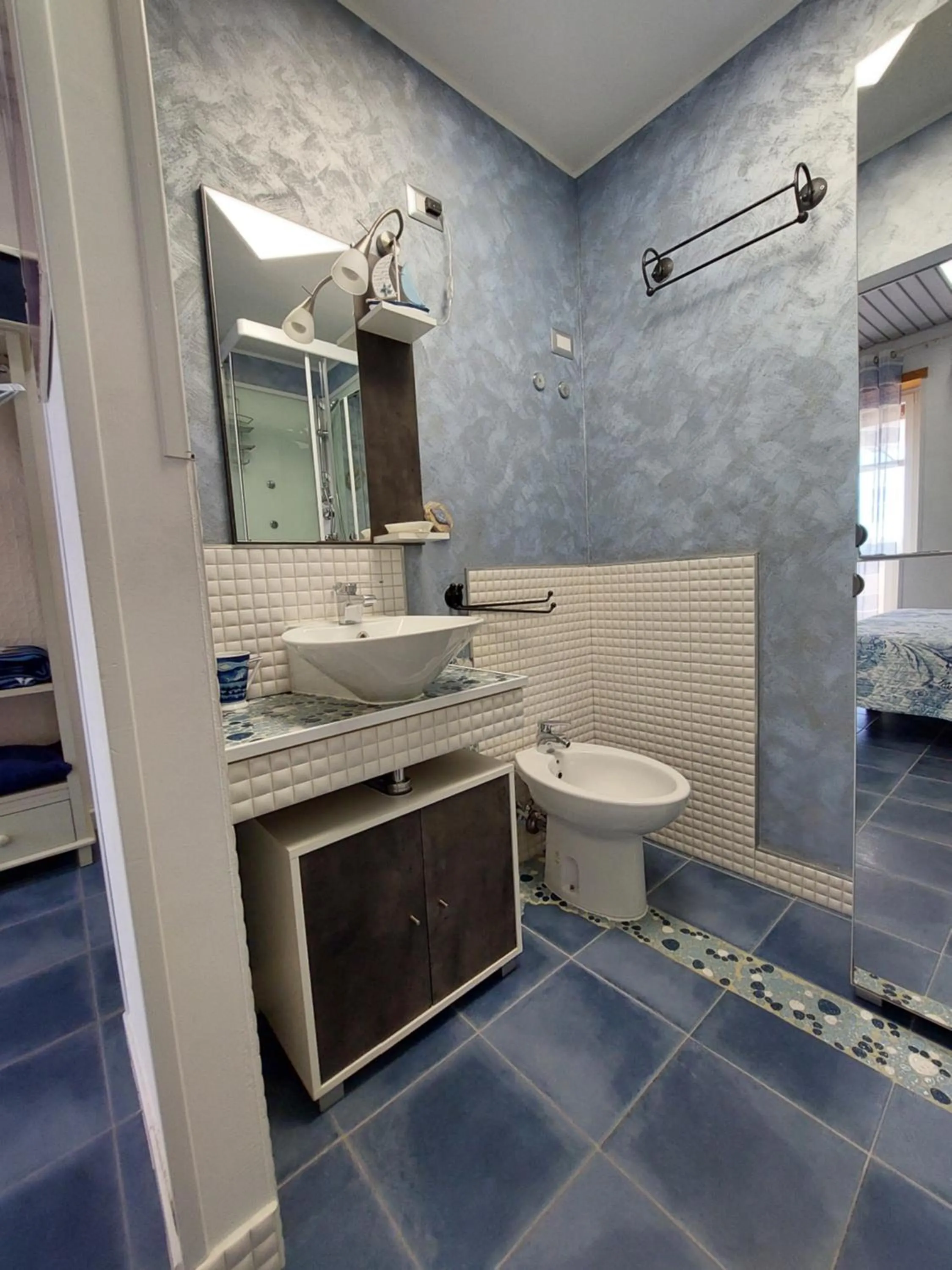 Bathroom in Nughe 'e' Oro Guesthouse