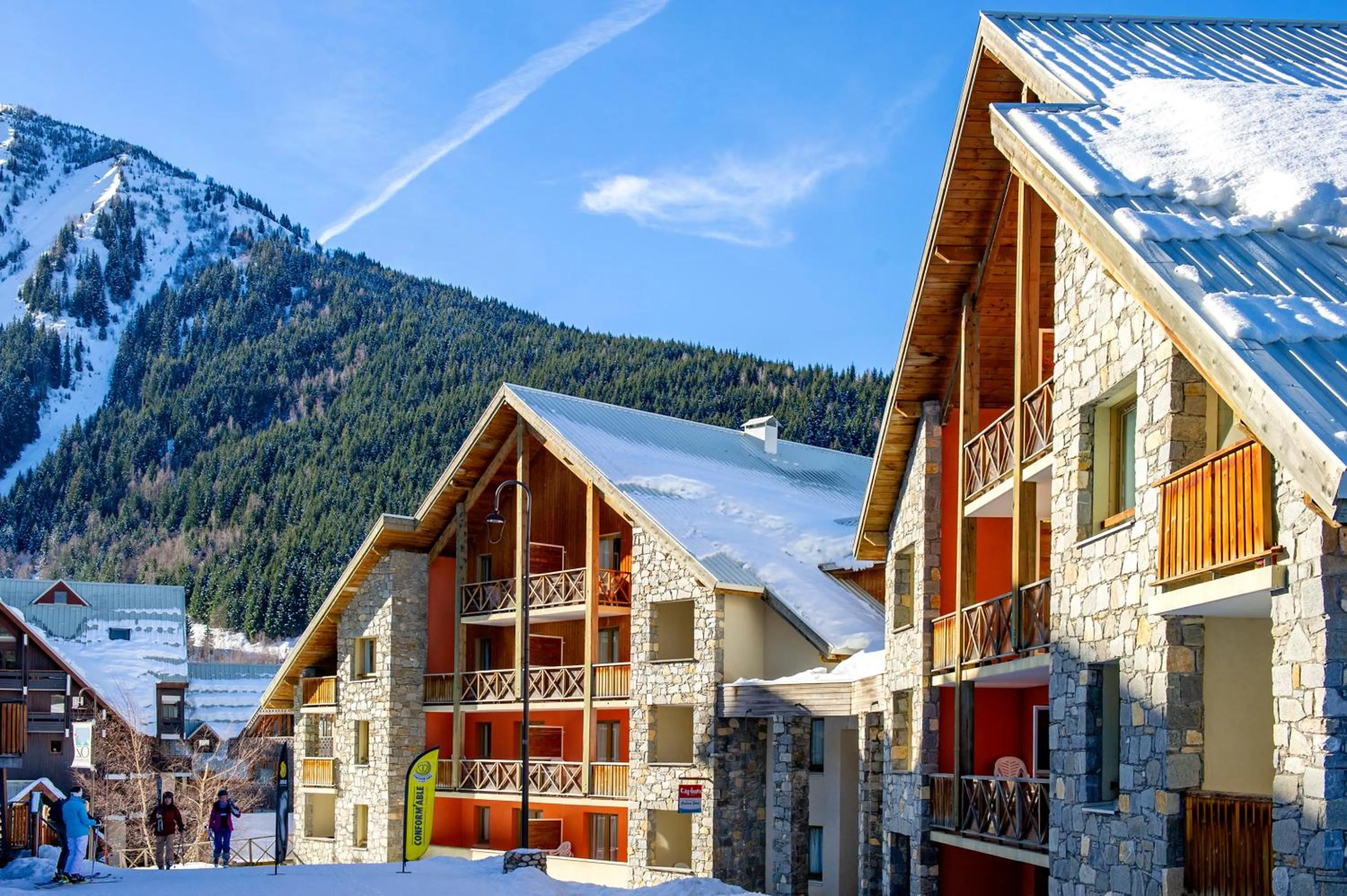 Facade/entrance in Résidence Capfun Couleurs Soleil, Oz en Oisans