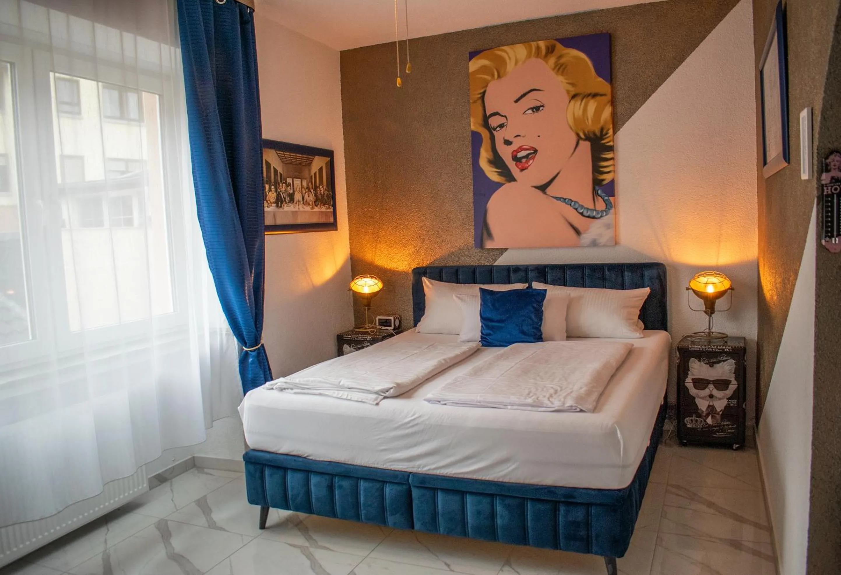 Bedroom, Bed in Hotel Karthäuser Hof