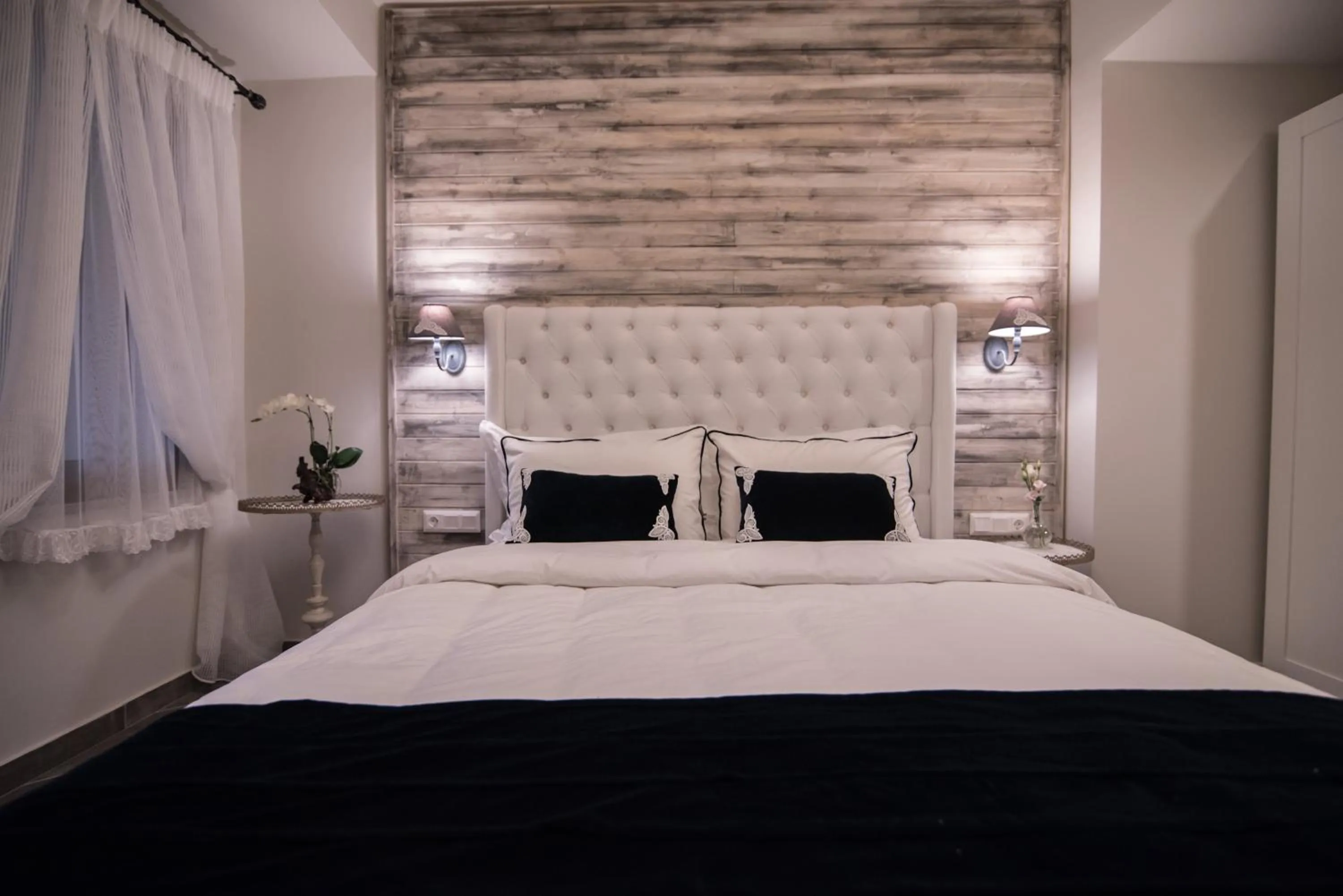 Bedroom, Bed in Mythic Valley