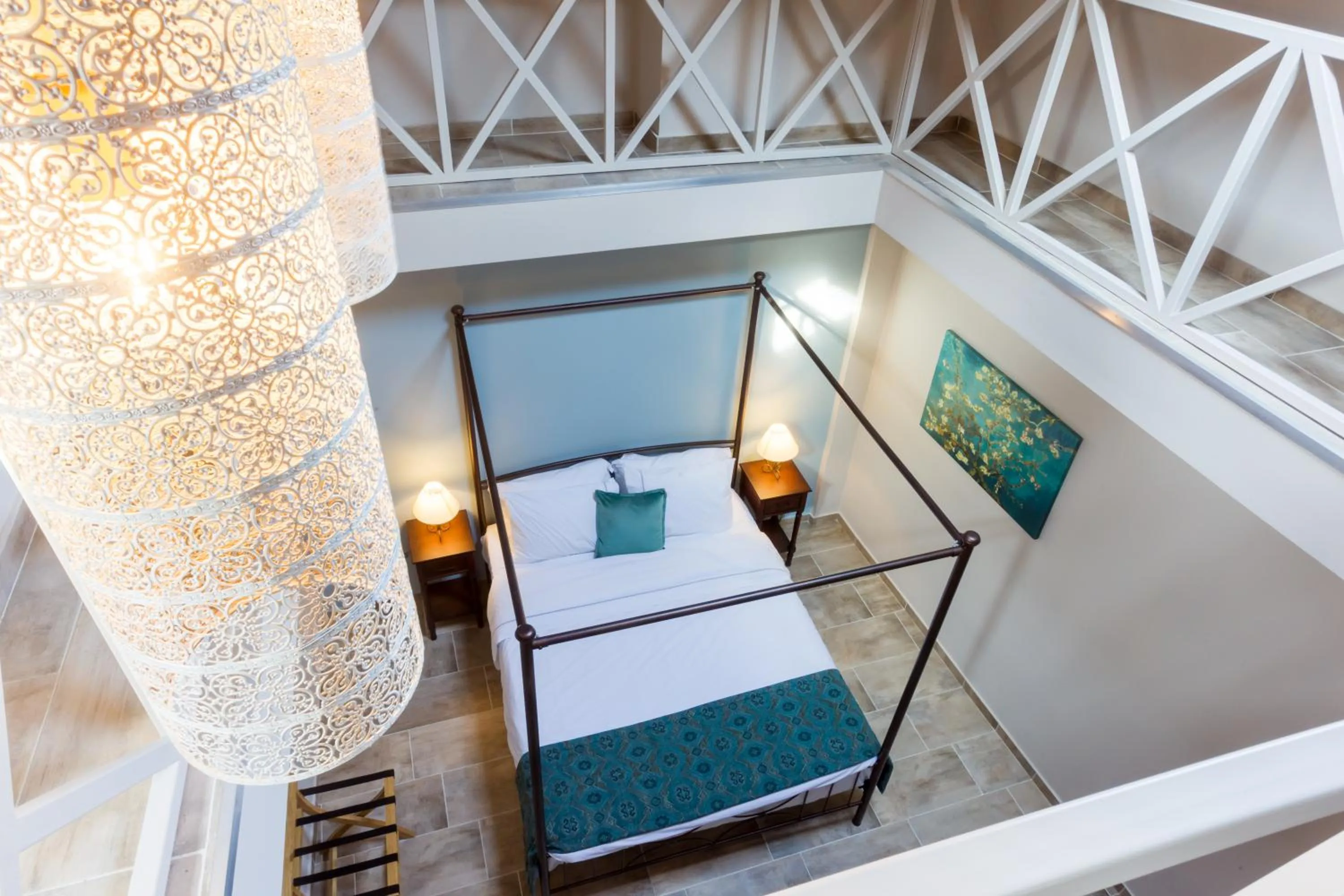 Photo of the whole room, Bed in Mythic Valley