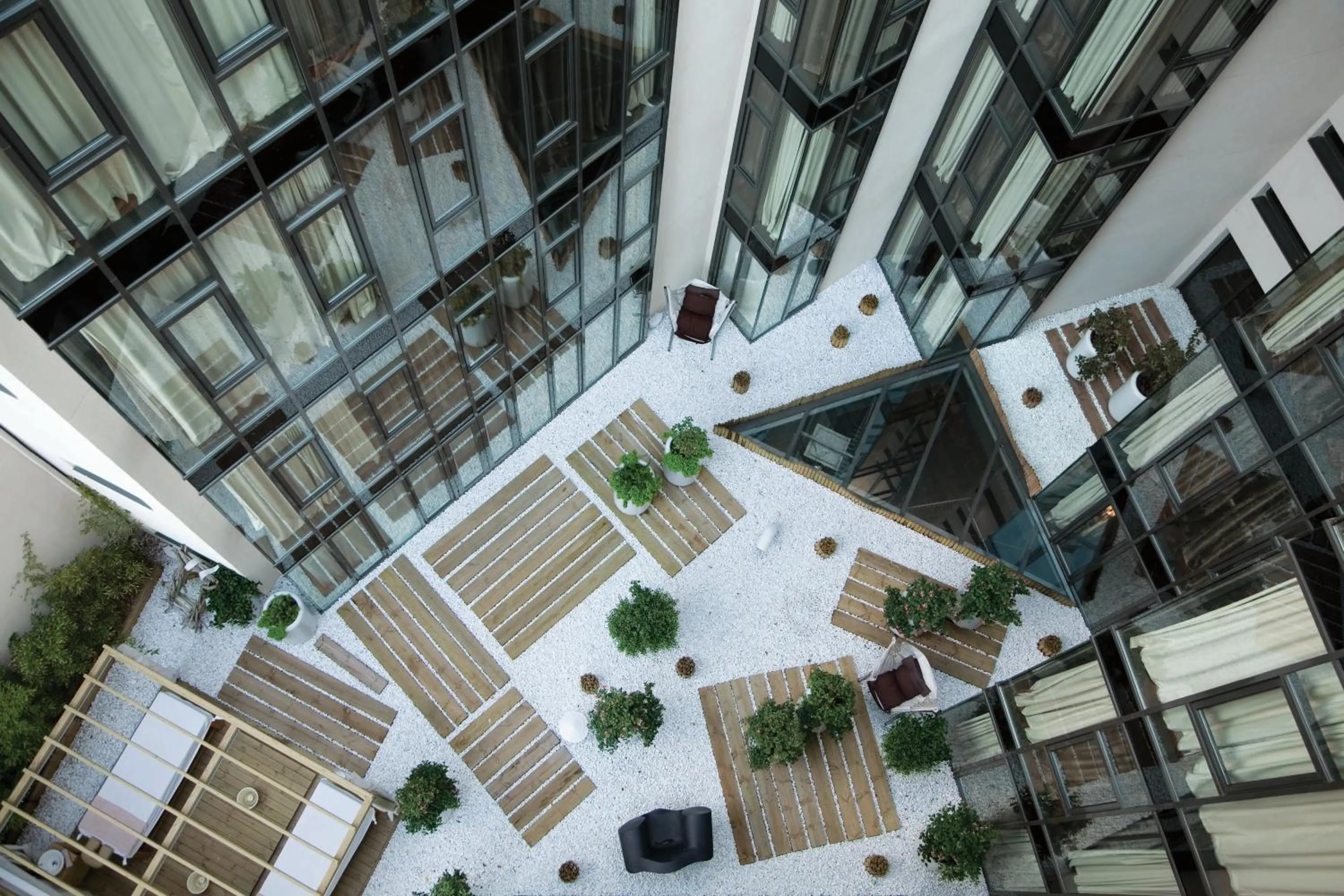 Bird's eye view in H10 Casanova