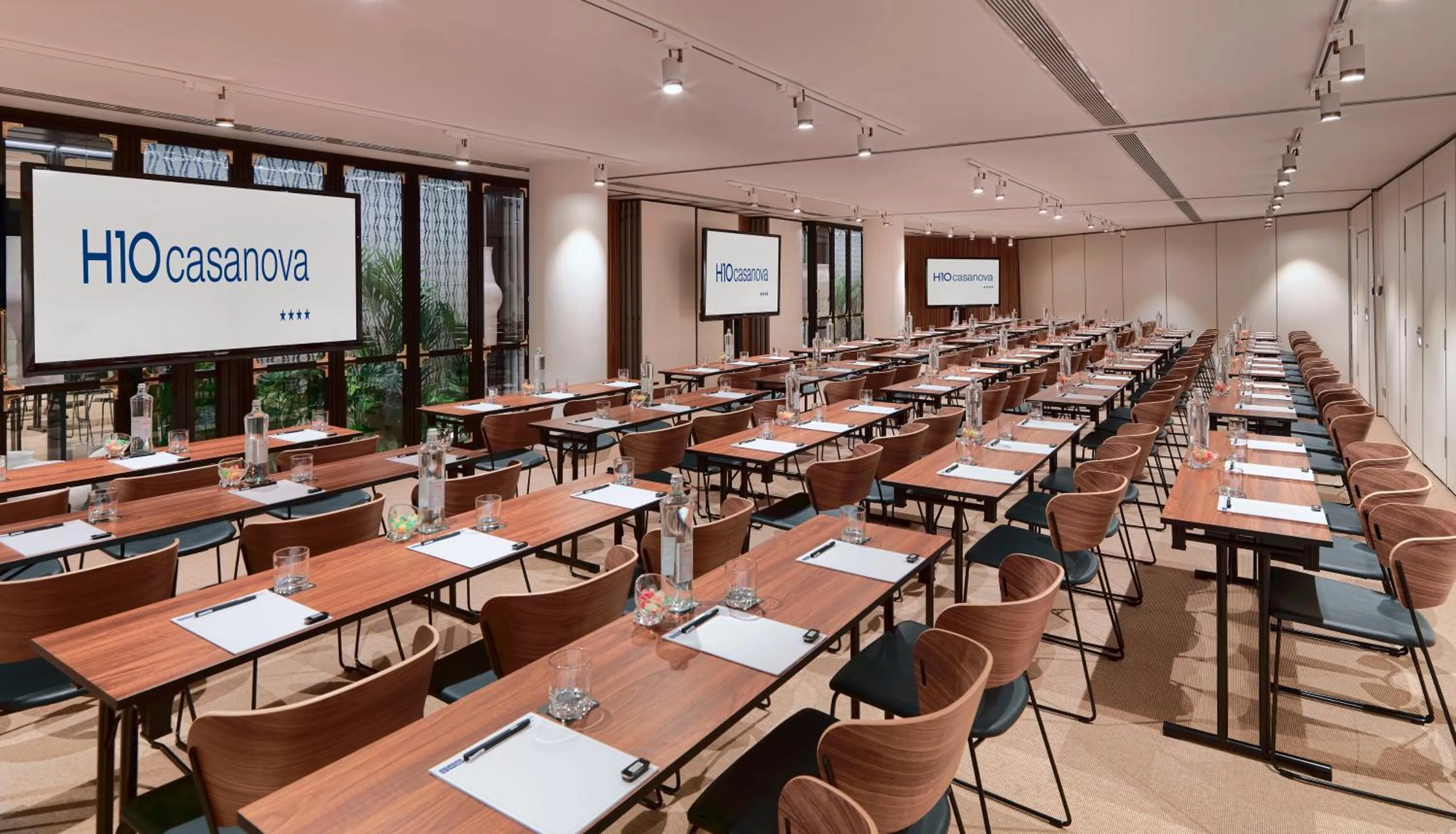 Meeting/conference room in H10 Casanova