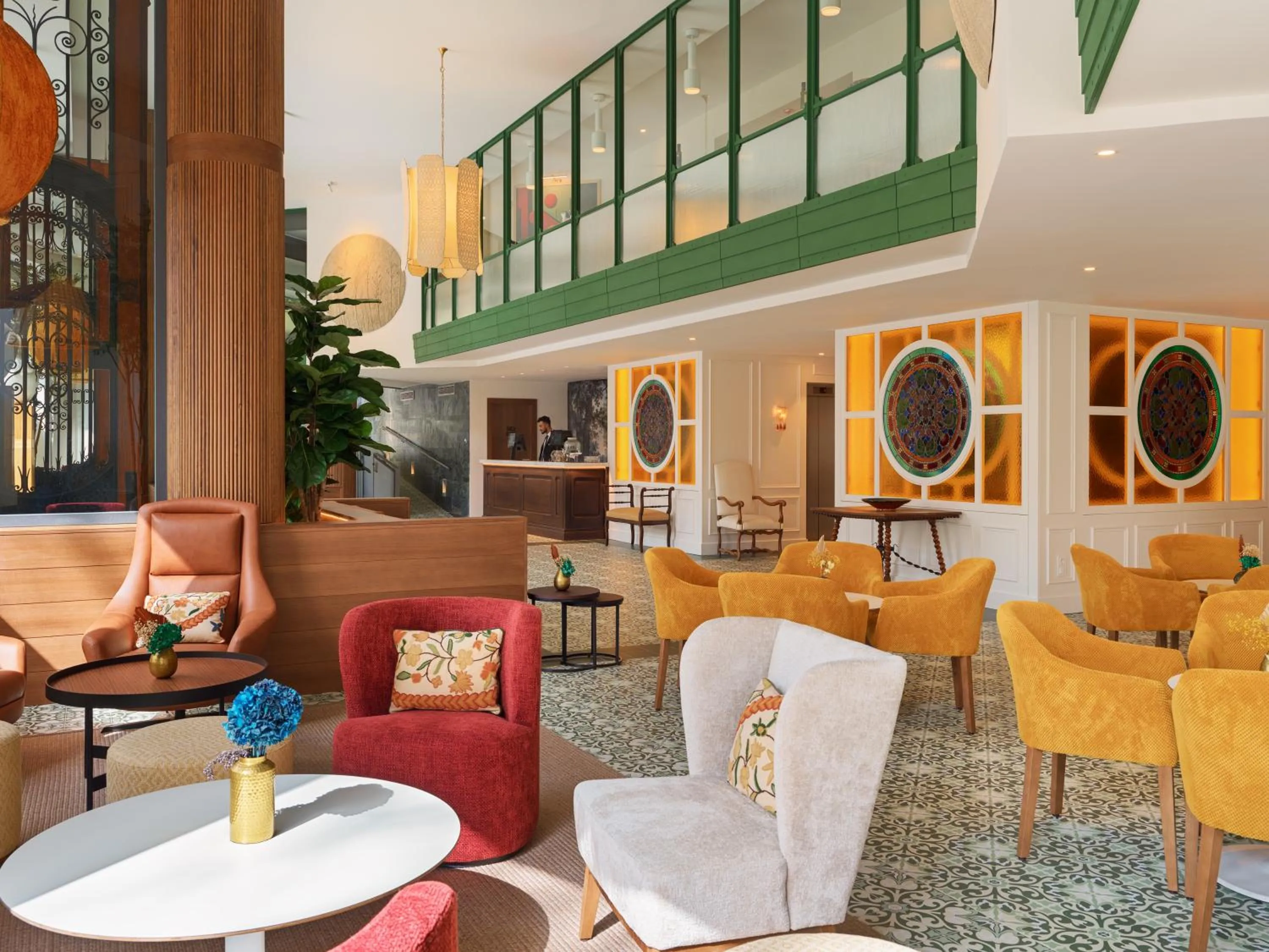 Property building in H10 Casanova