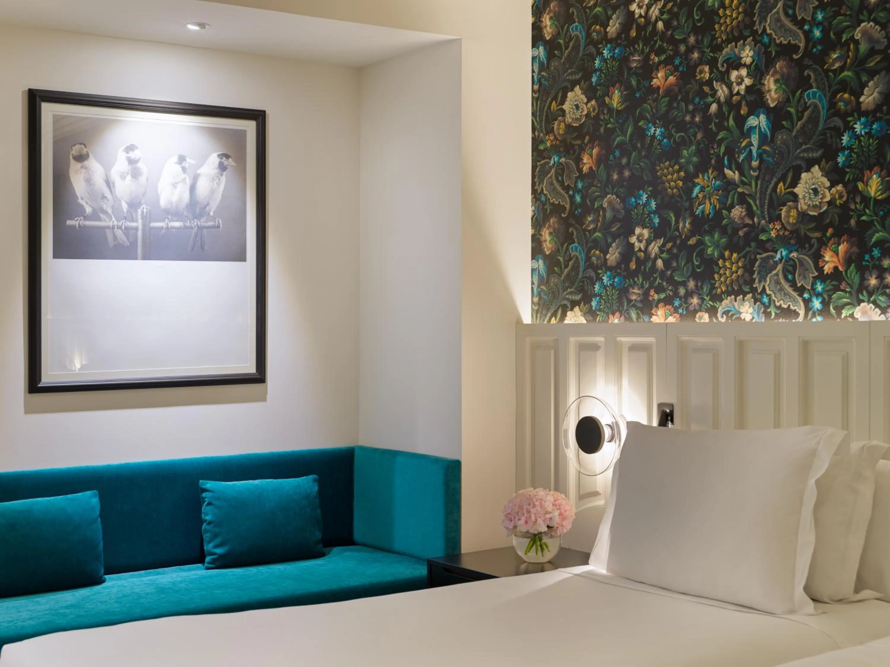 Decorative detail, Bed in H10 Casanova