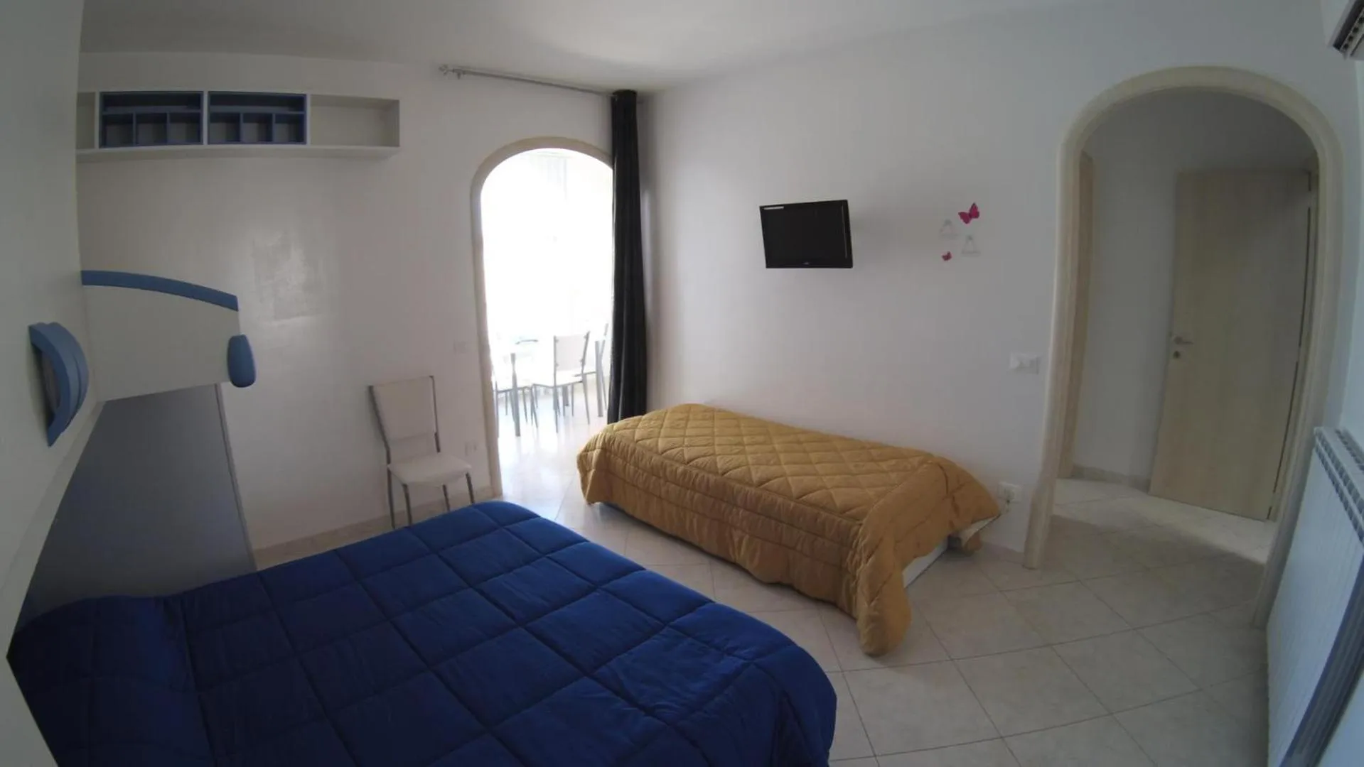 Bed in Athena b&b Castro