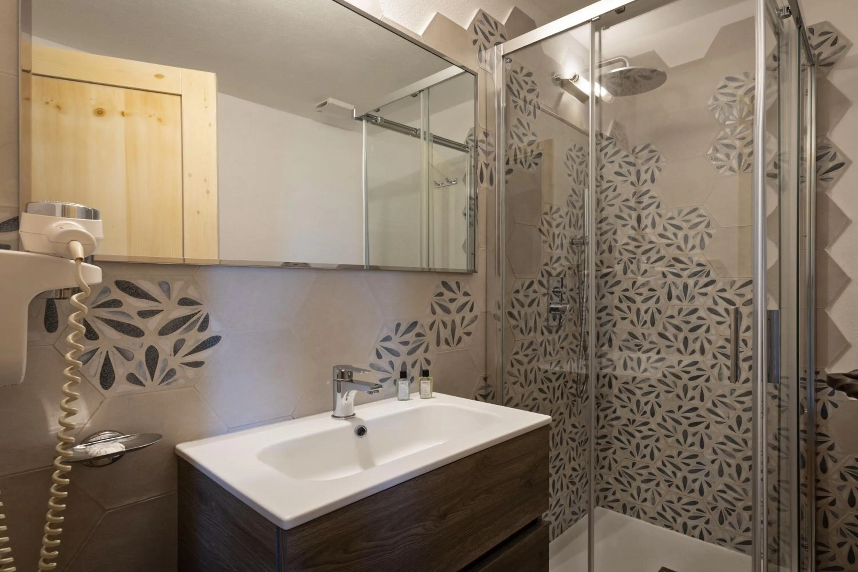 Bathroom in Janas Country Resort