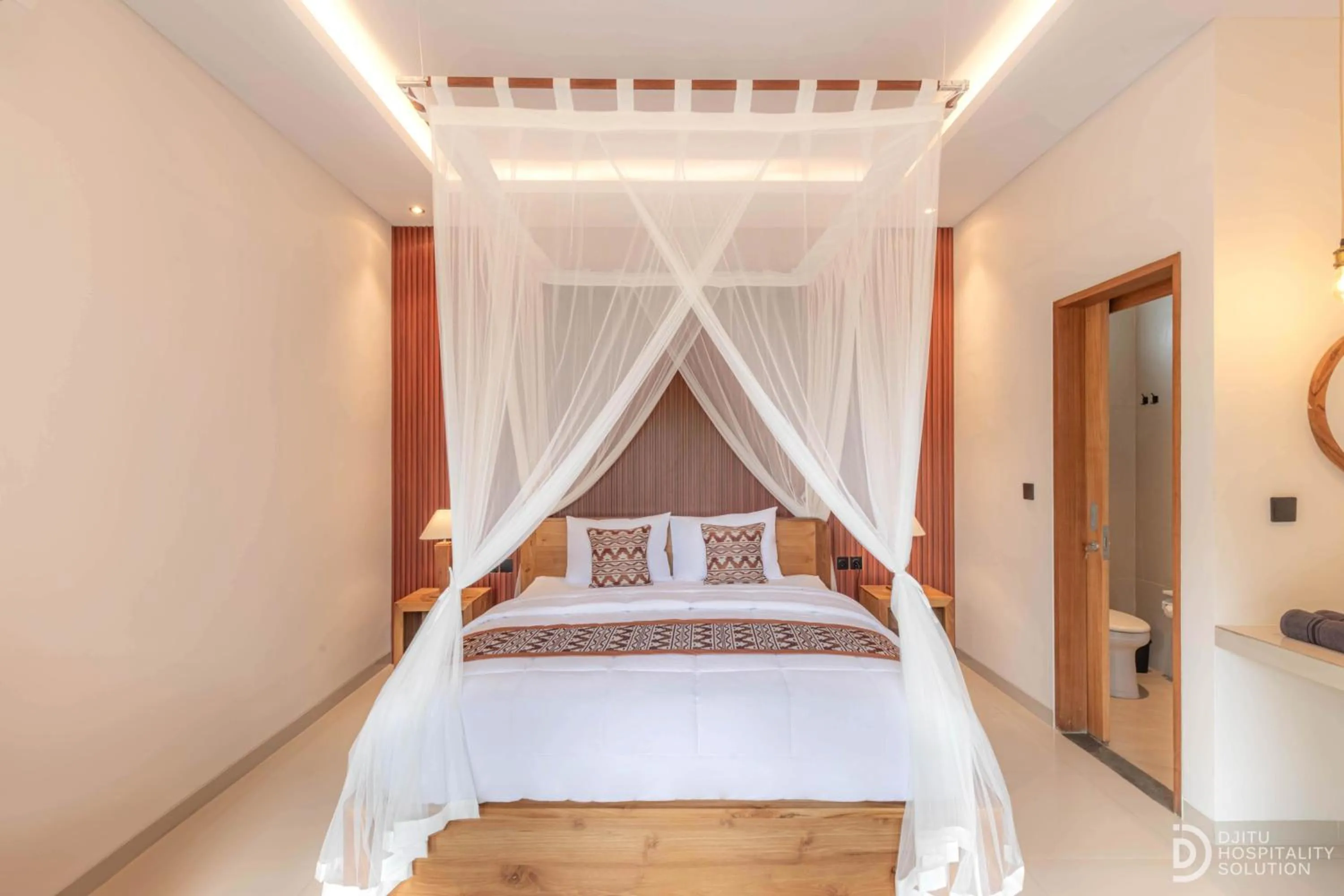 Bedroom, Bed in Suastika Lodge