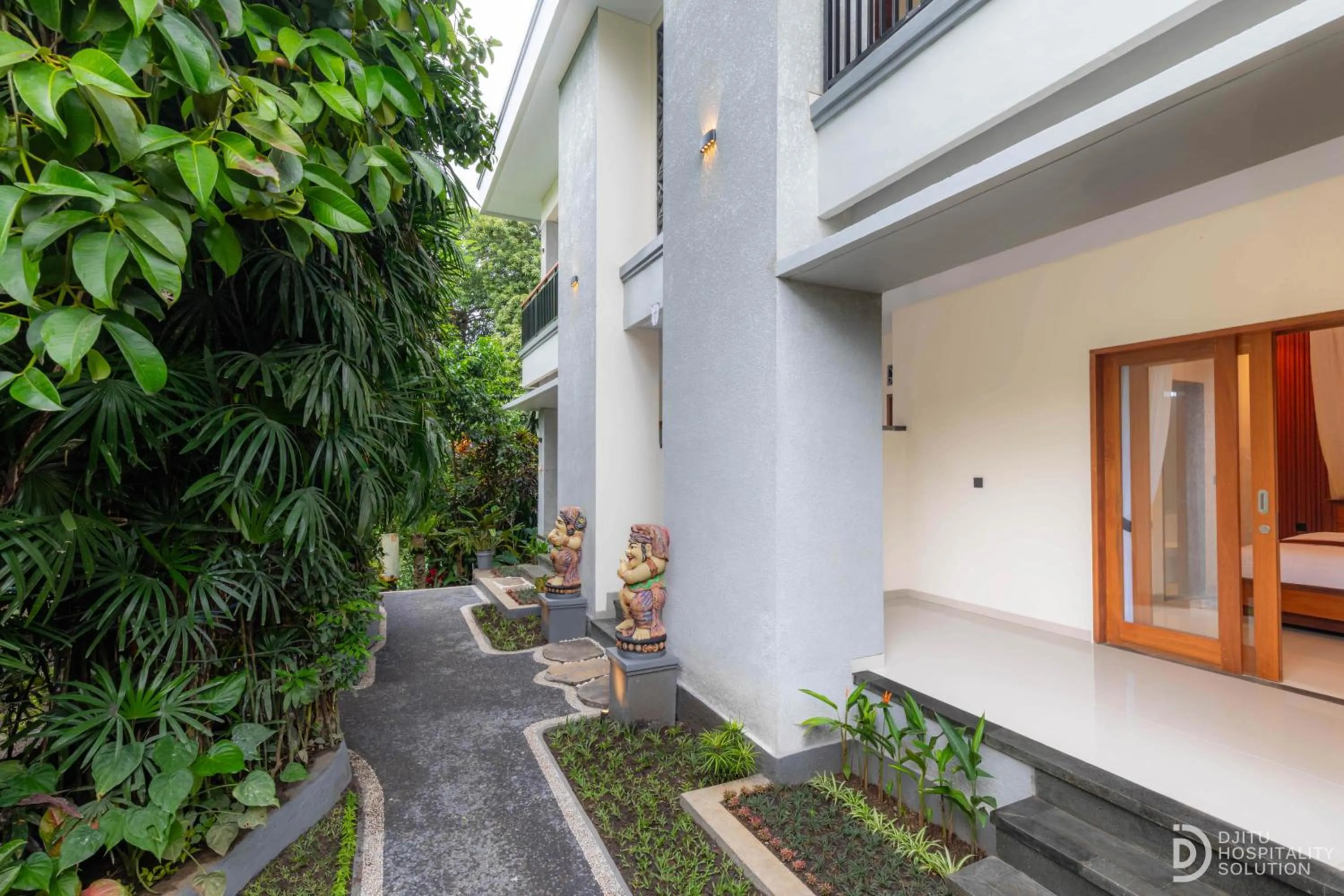 Property building in Suastika Lodge