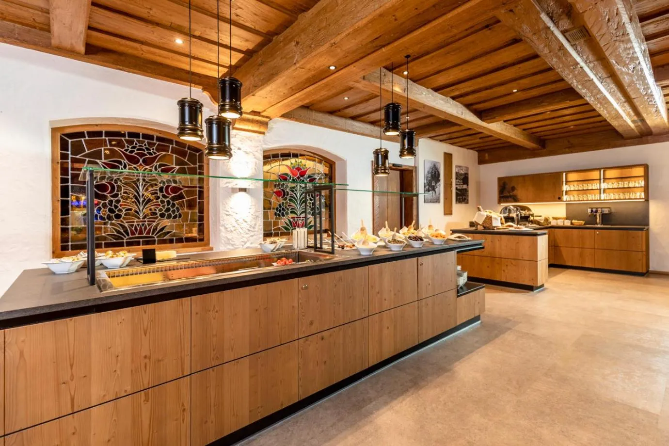 Buffet breakfast in Hotel Stockerwirt