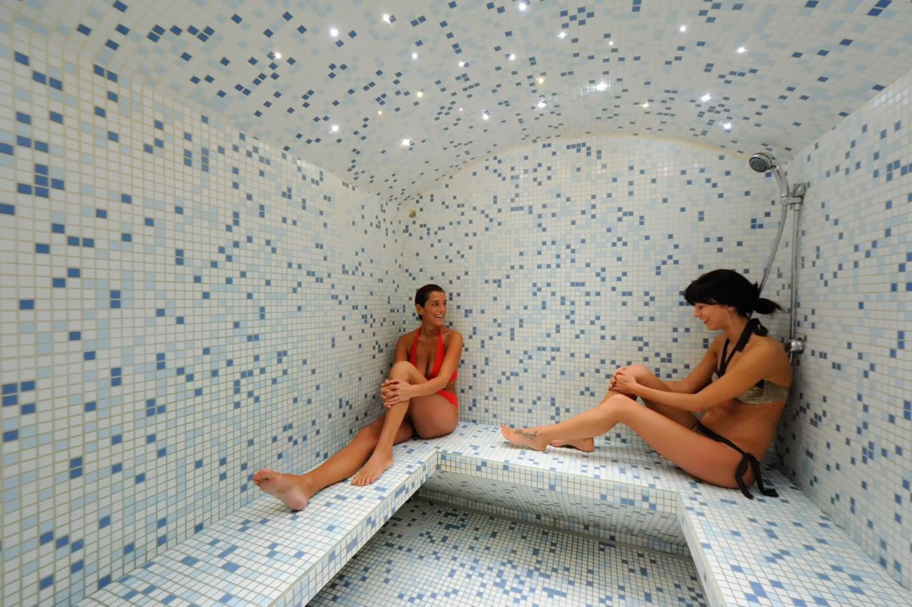 Steam room in Hotel Benessere Villa Fiorita