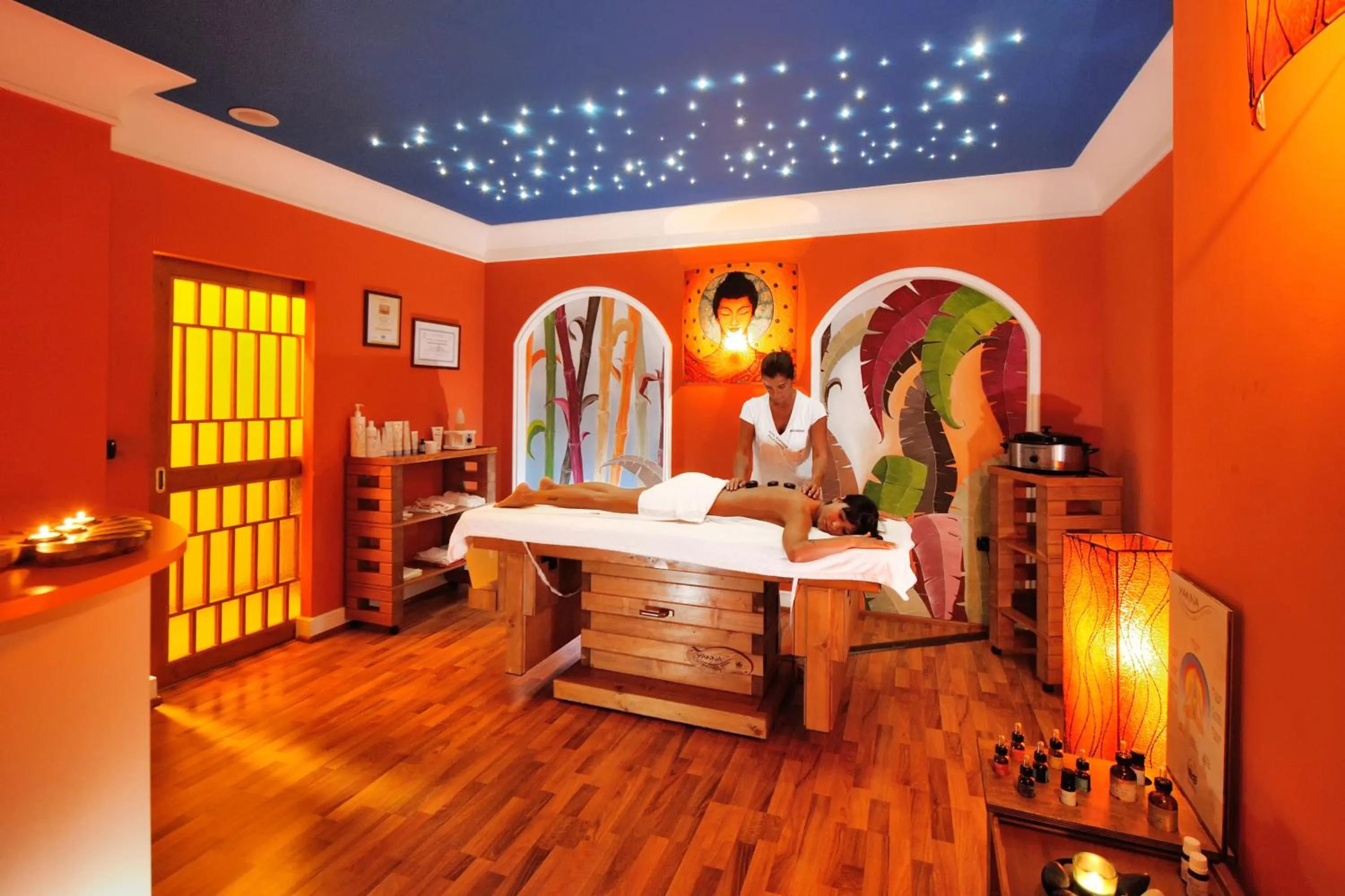 Massage, Bed in Hotel Benessere Villa Fiorita