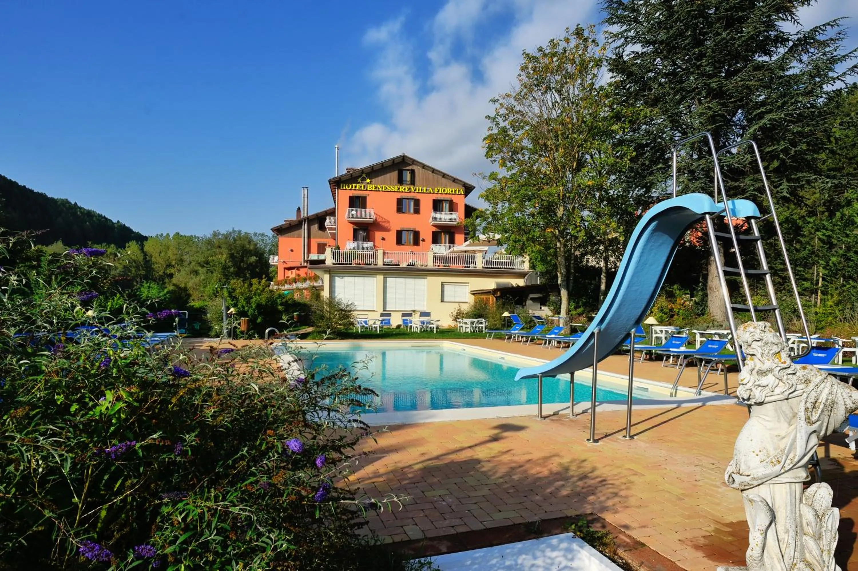 Property building in Hotel Benessere Villa Fiorita