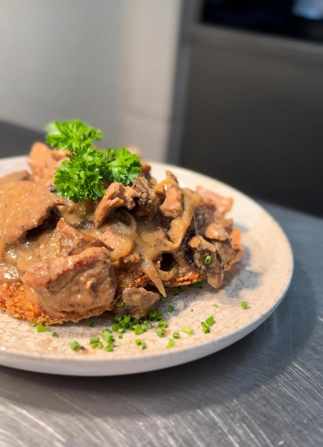 Restaurant/places to eat in Bata Club Haus