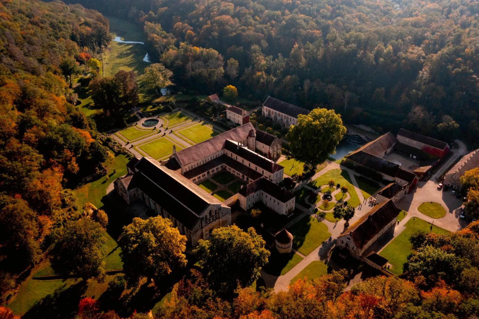 Nearby landmark in Jardin des Sens, la Rente d'Eguilly