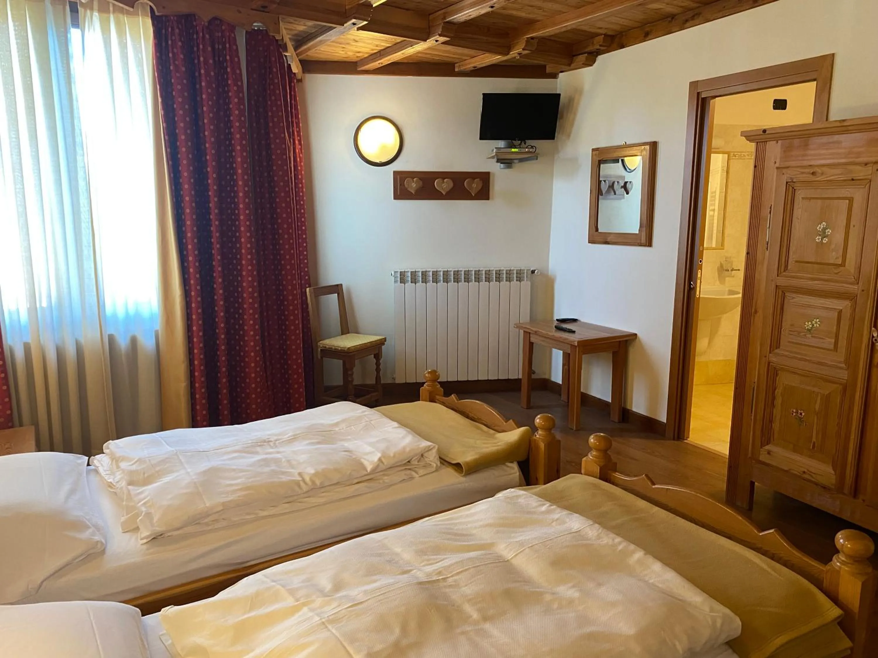 Bed in Hotel Stella Alpina